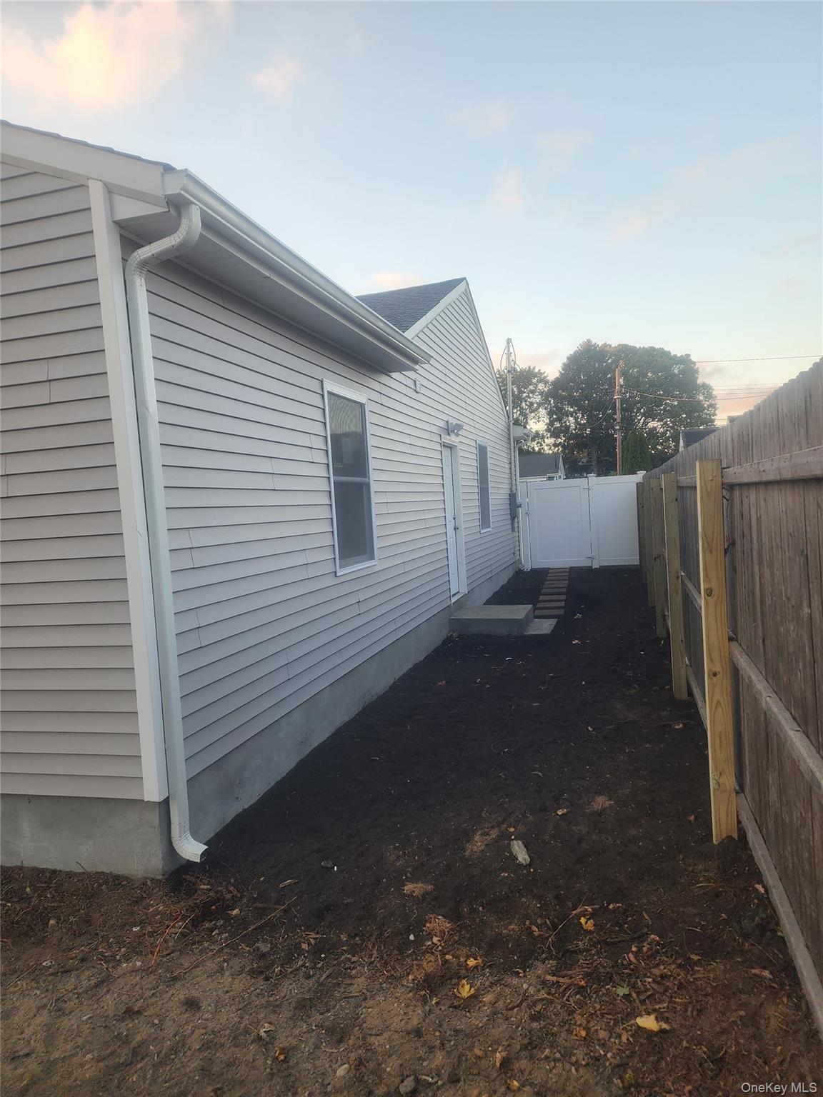 #18 photo, 6 Loughlin Drive, Shirley , NY 11967