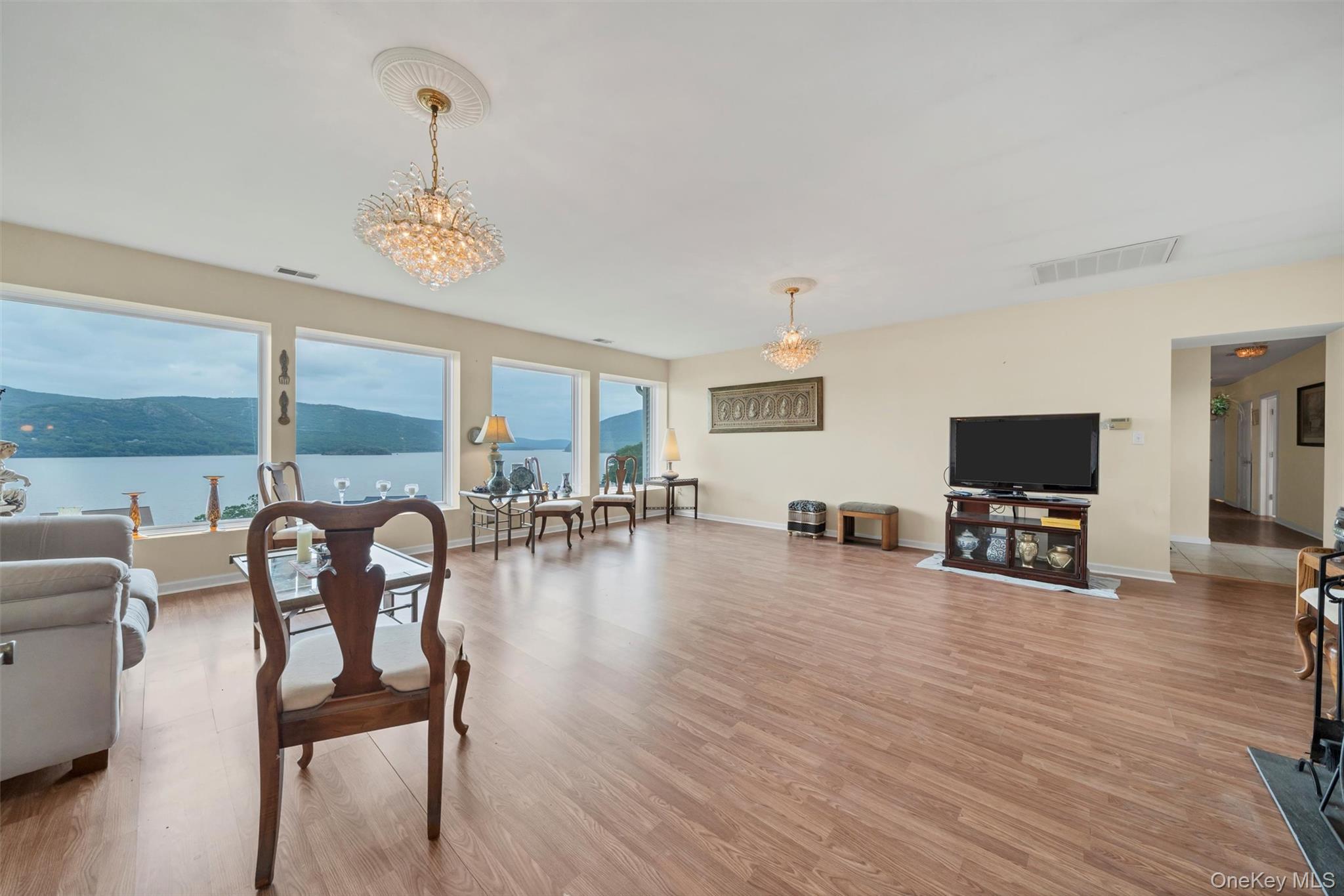 #2 photo, 117 Sandpiper Lane, New Windsor , NY 12553