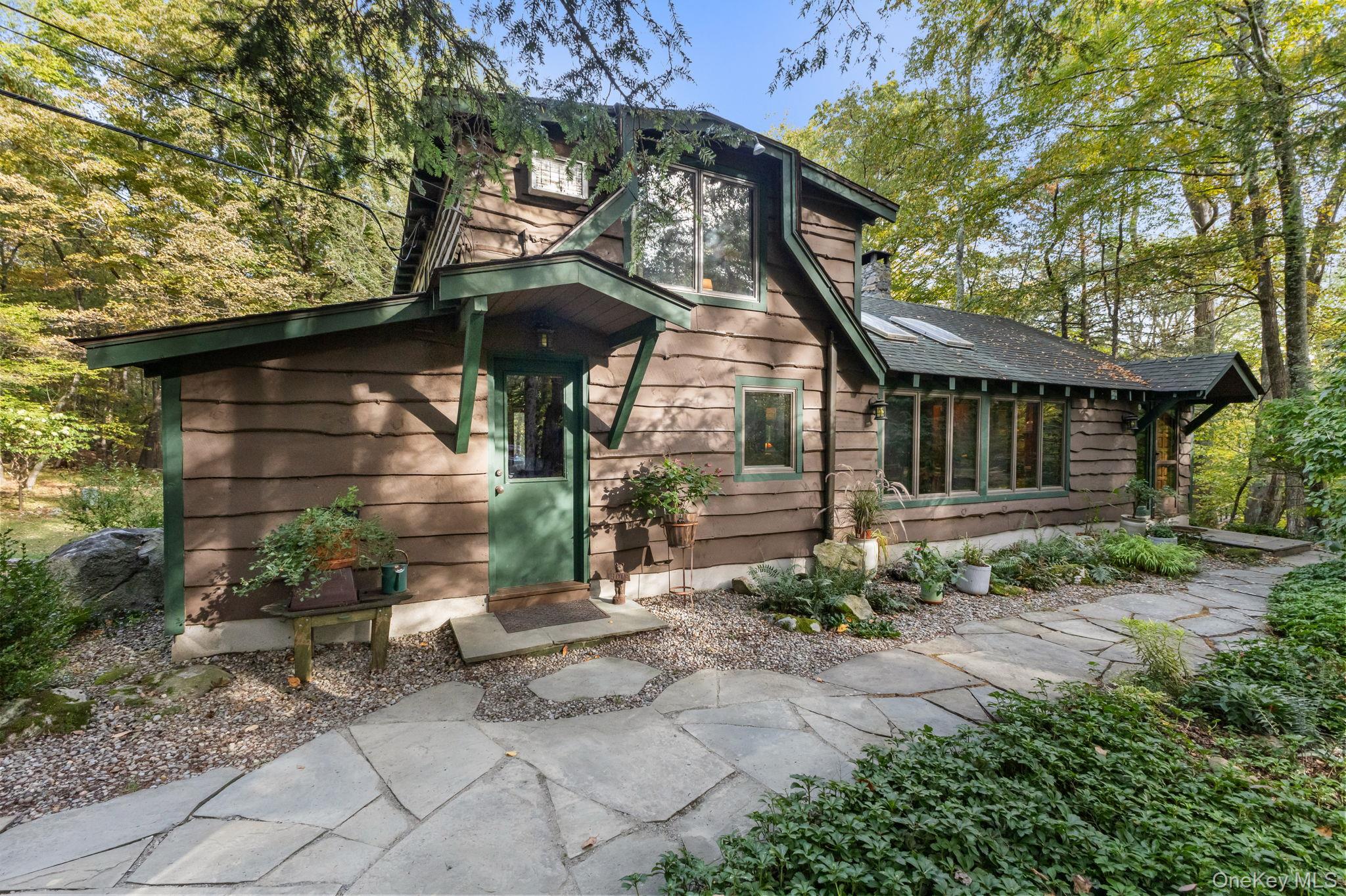 #1 photo, 31 Barrett Circle Court, Carmel , NY 10512