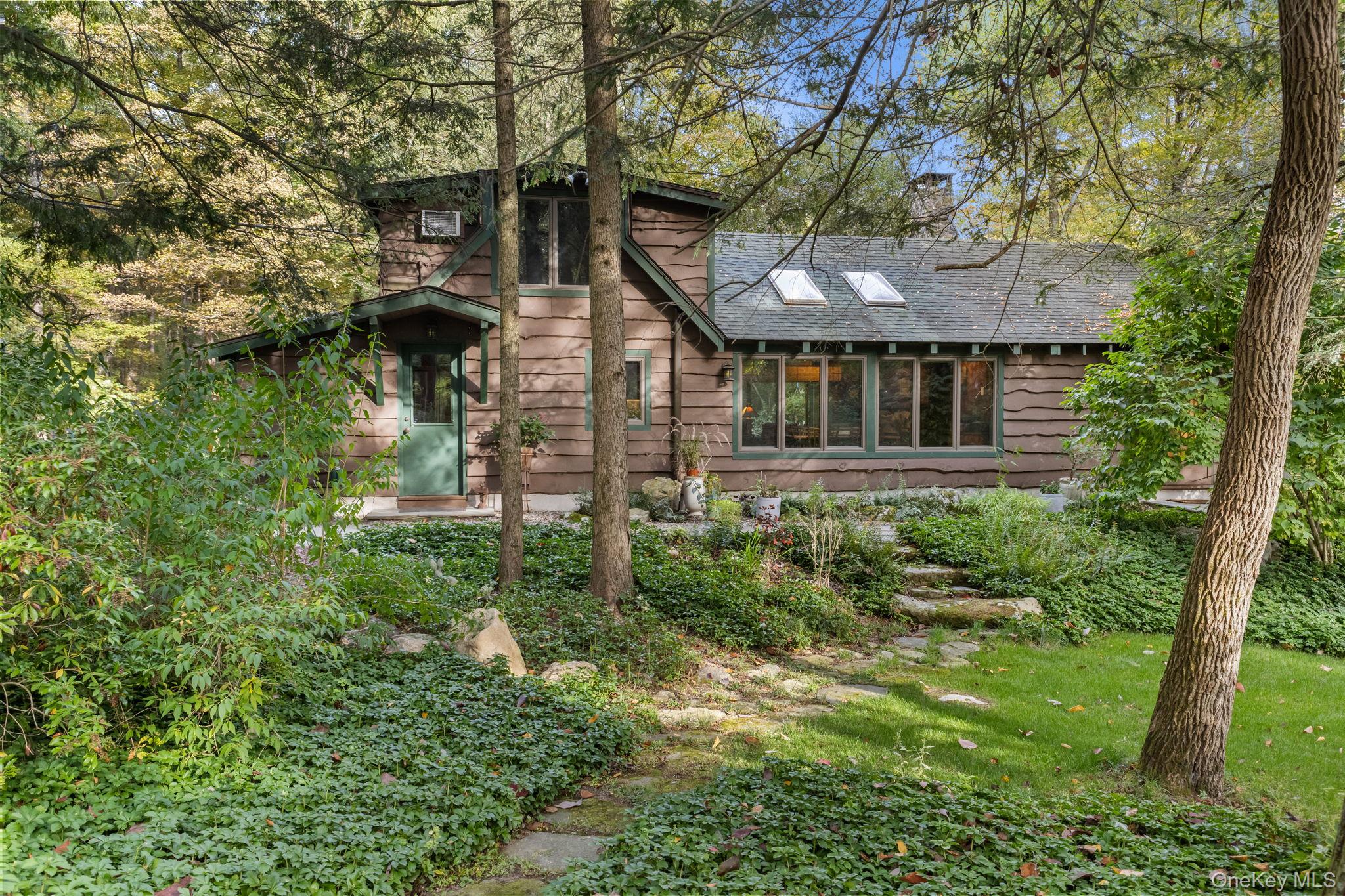 #16 photo, 31 Barrett Circle Court, Carmel , NY 10512