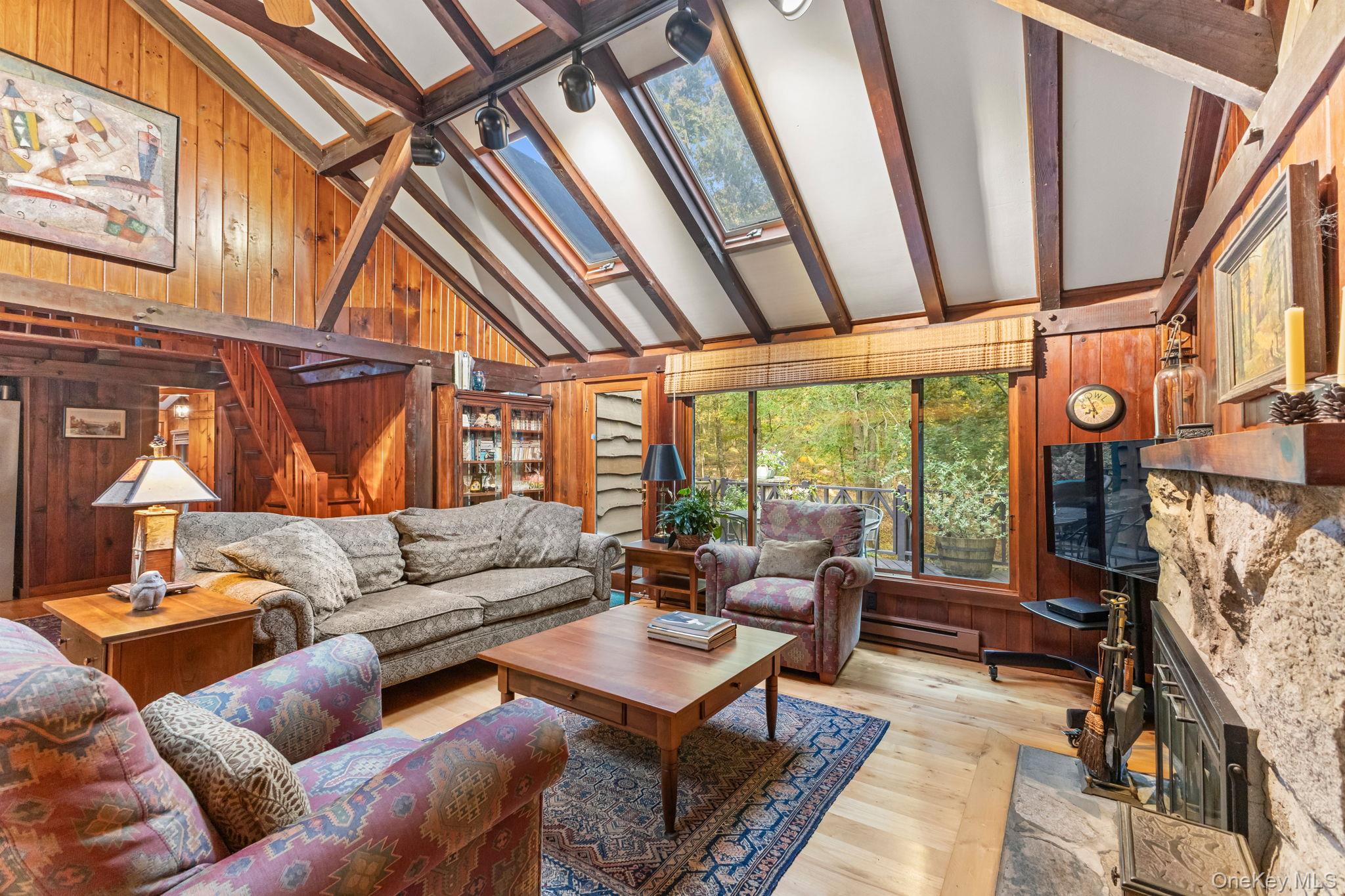 #7 photo, 31 Barrett Circle Court, Carmel , NY 10512