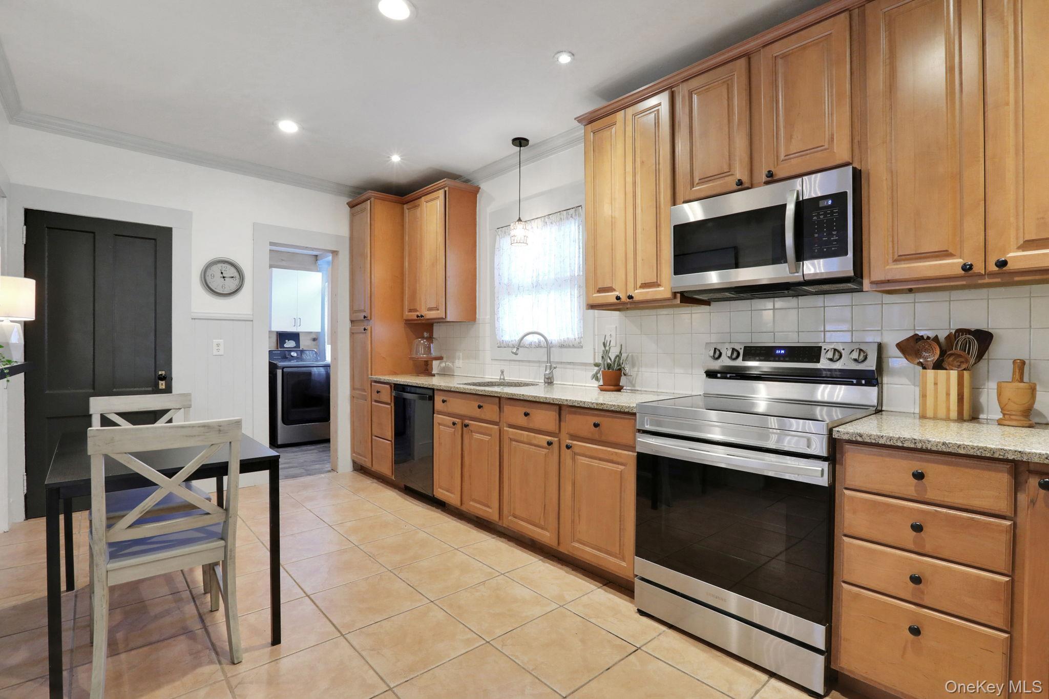 #14 photo, 40 Main Street, Esopus , NY 12429