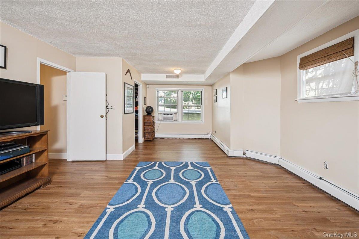 #16 photo, 3 Campus Pl, Scarsdale , NY 10583