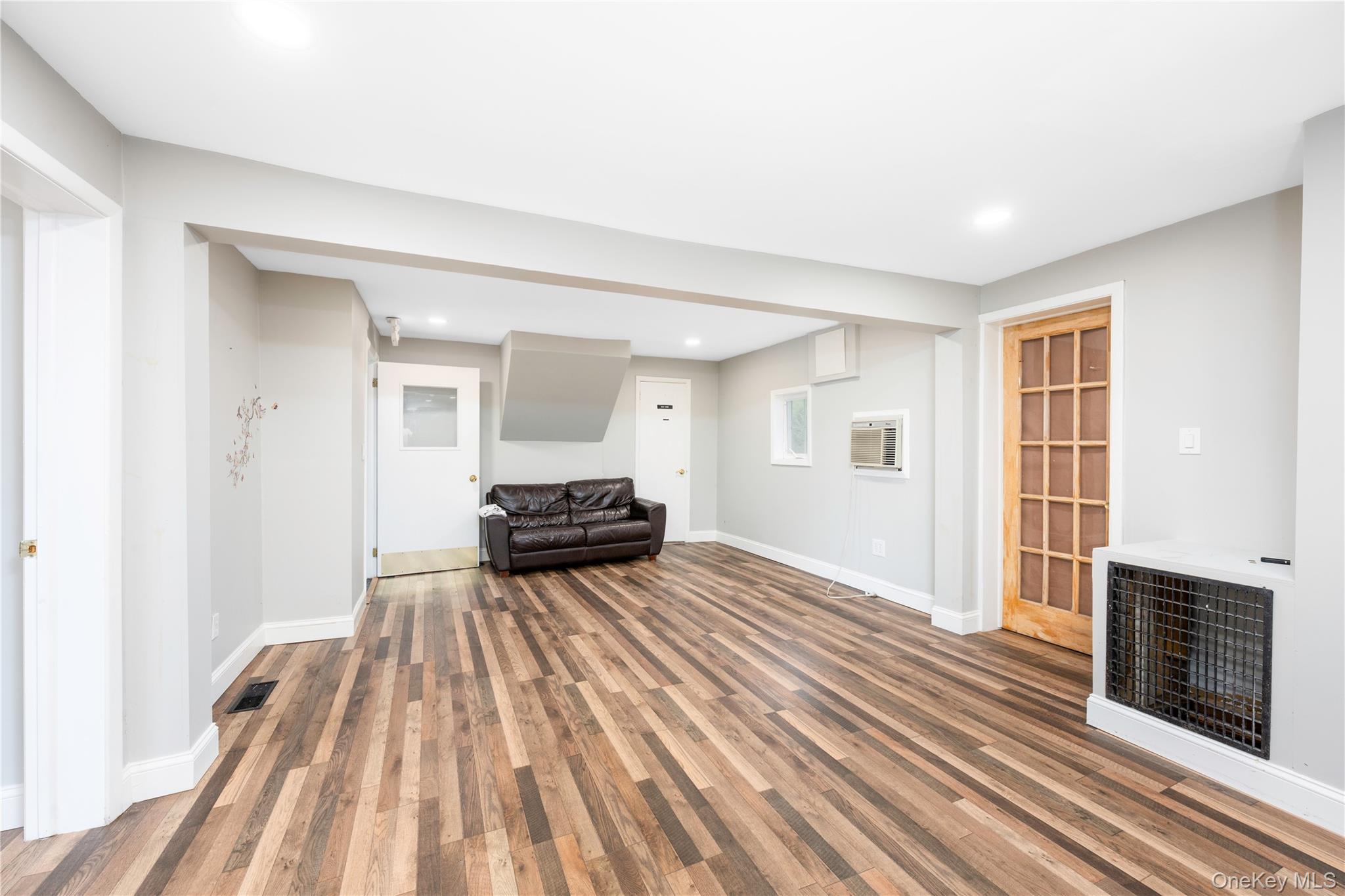 #6 photo, 291 E Main Street, Mount Kisco , NY 10549