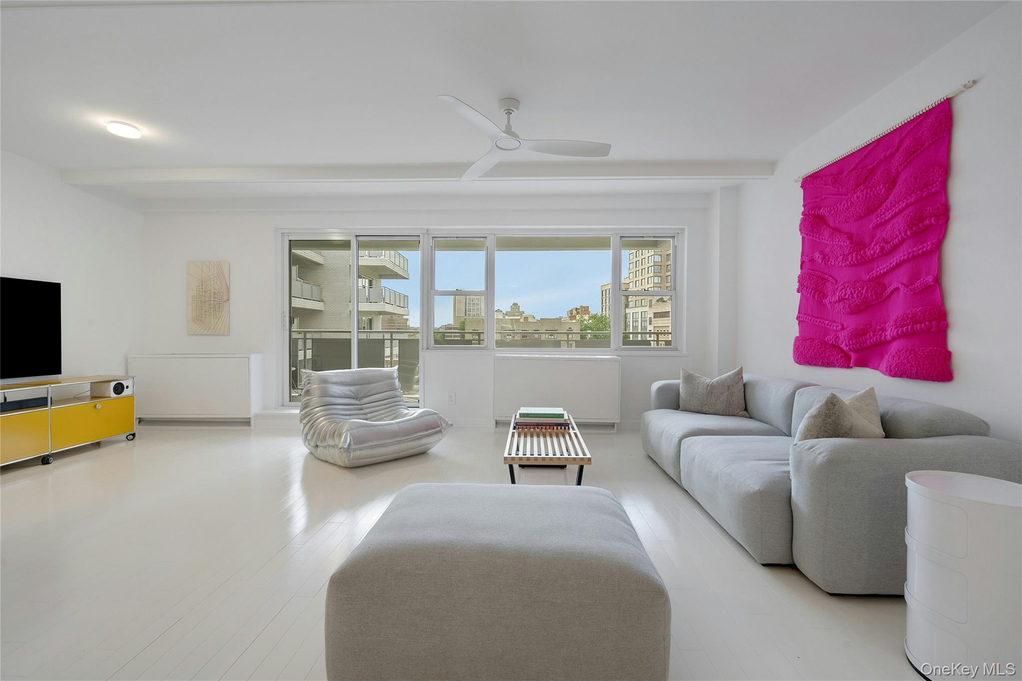 #11 photo, 300 Martine Avenue, White Plains , NY 10601