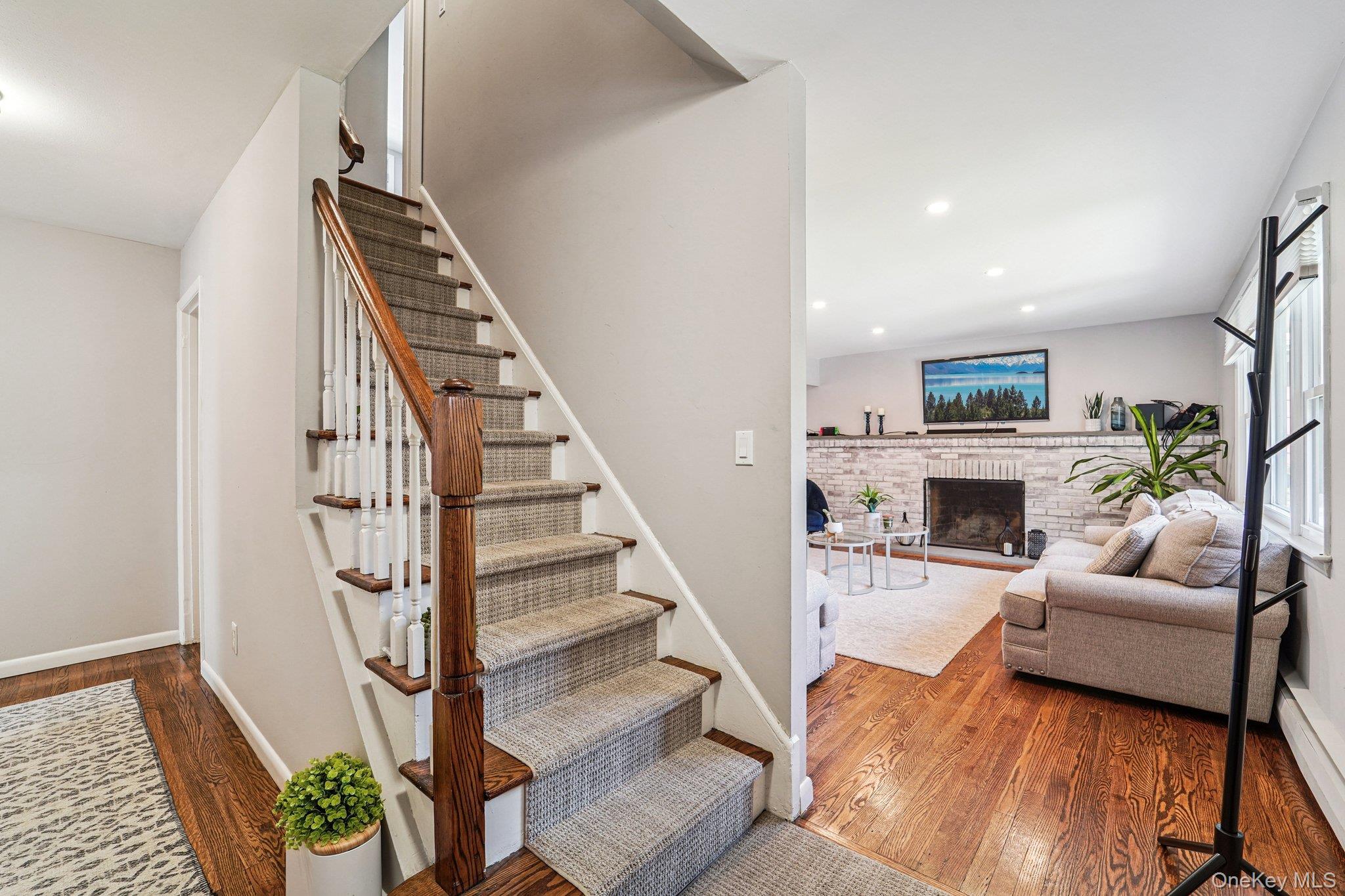 #12 photo, 252 County Center Road, White Plains , NY 10603