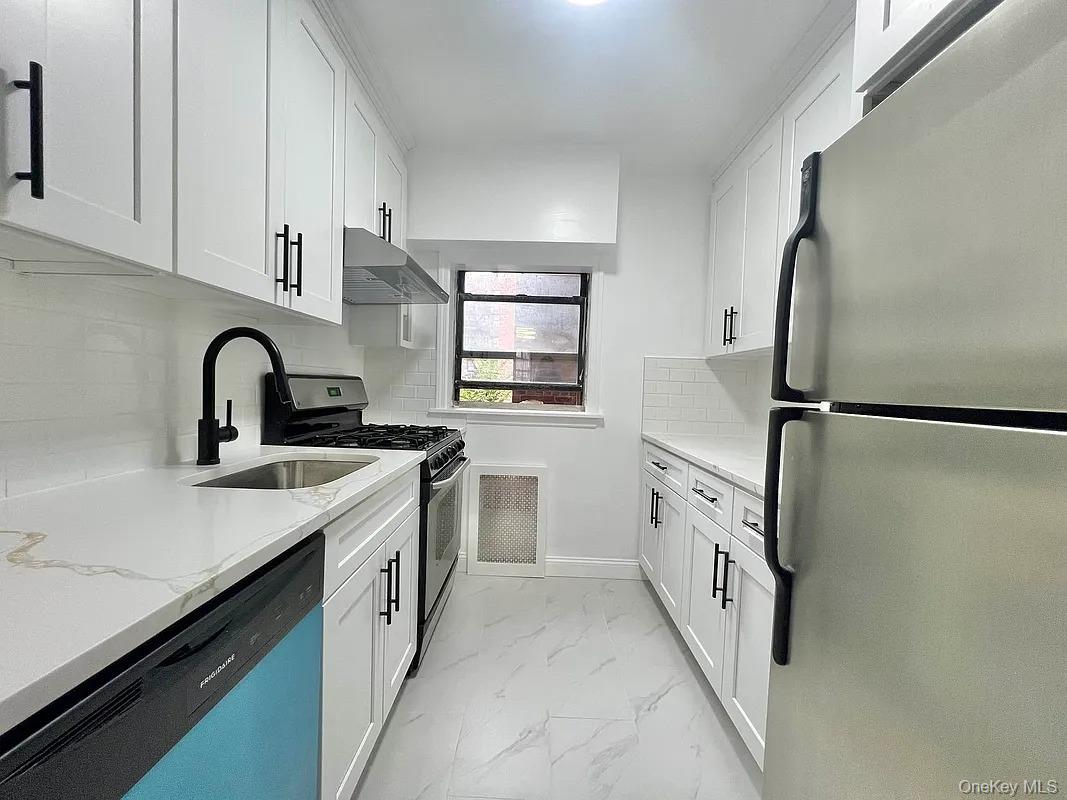 #1 photo, 44-21 Macnish Street, 皇后区 艾姆赫斯特 Elmhurst , NY 11373