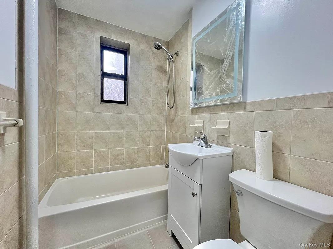 #2 photo, 44-21 Macnish Street, 皇后区 艾姆赫斯特 Elmhurst , NY 11373