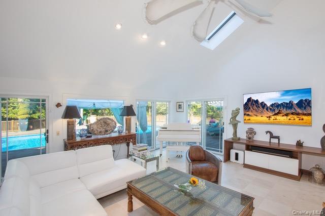 #10 photo, 26 Quarter Court, Westhampton , NY 11977