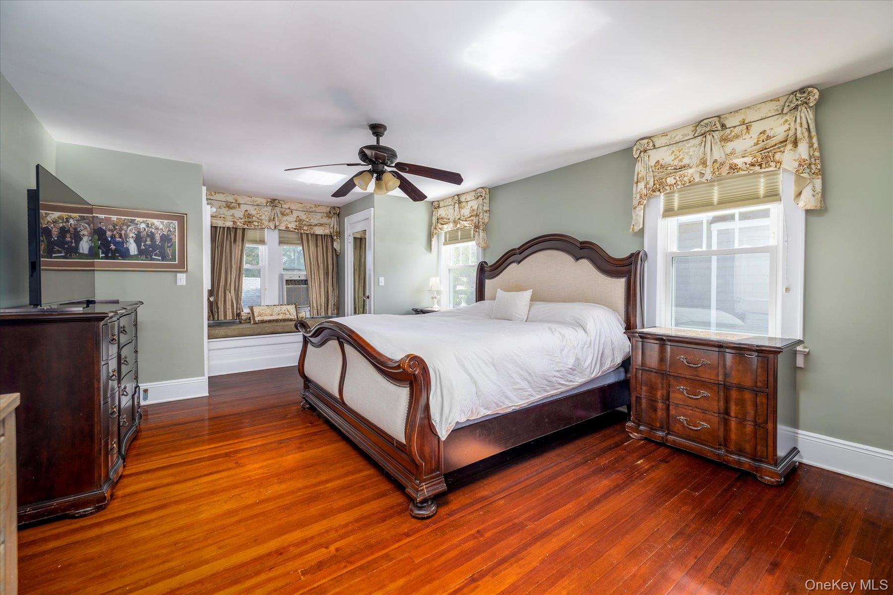 #18 photo, 11 S Marion Place, Rockville Centre , NY 11570