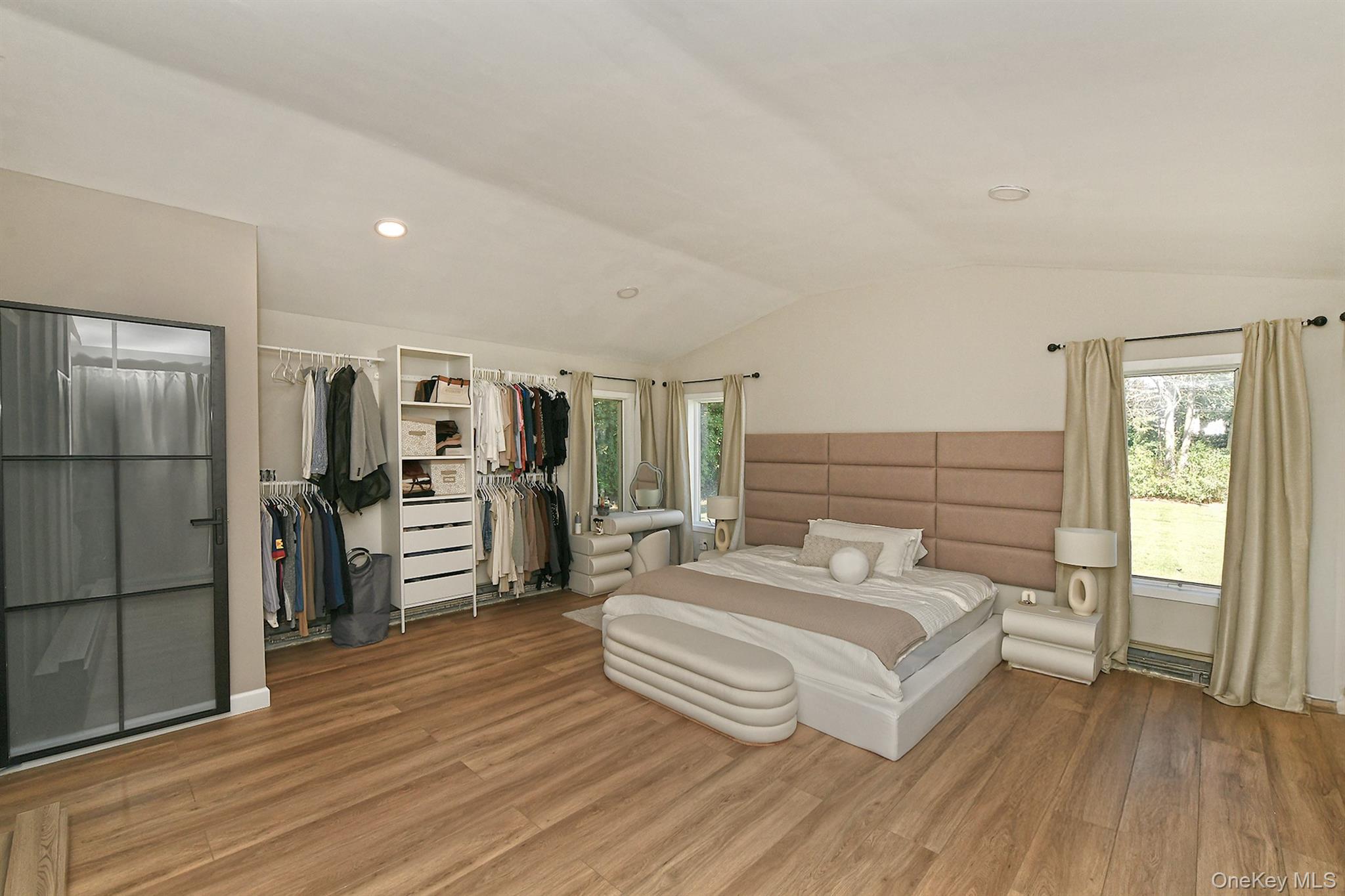 #13 photo, 221 Burr Road, East Northport , NY 11731