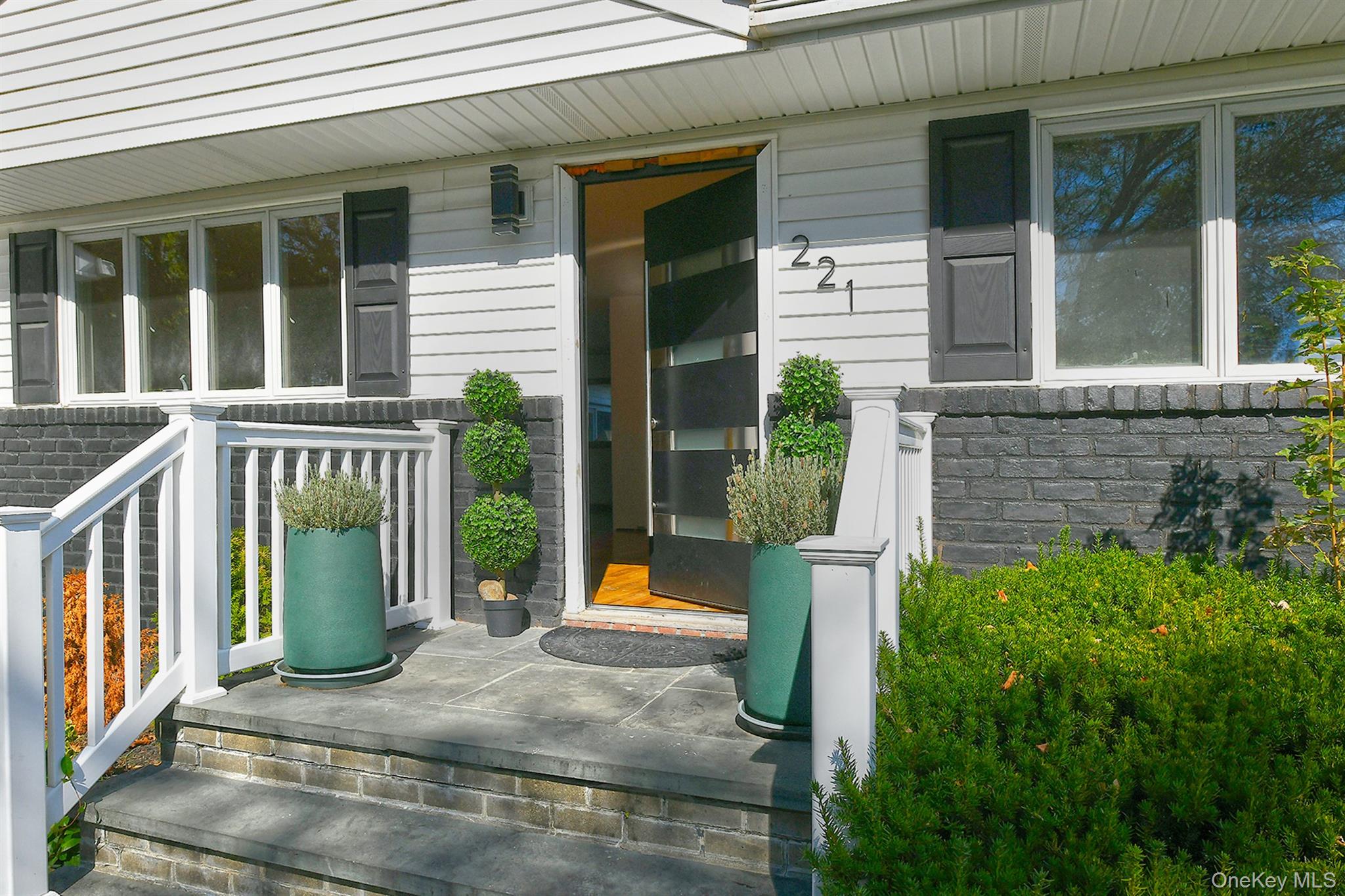 #5 photo, 221 Burr Road, East Northport , NY 11731