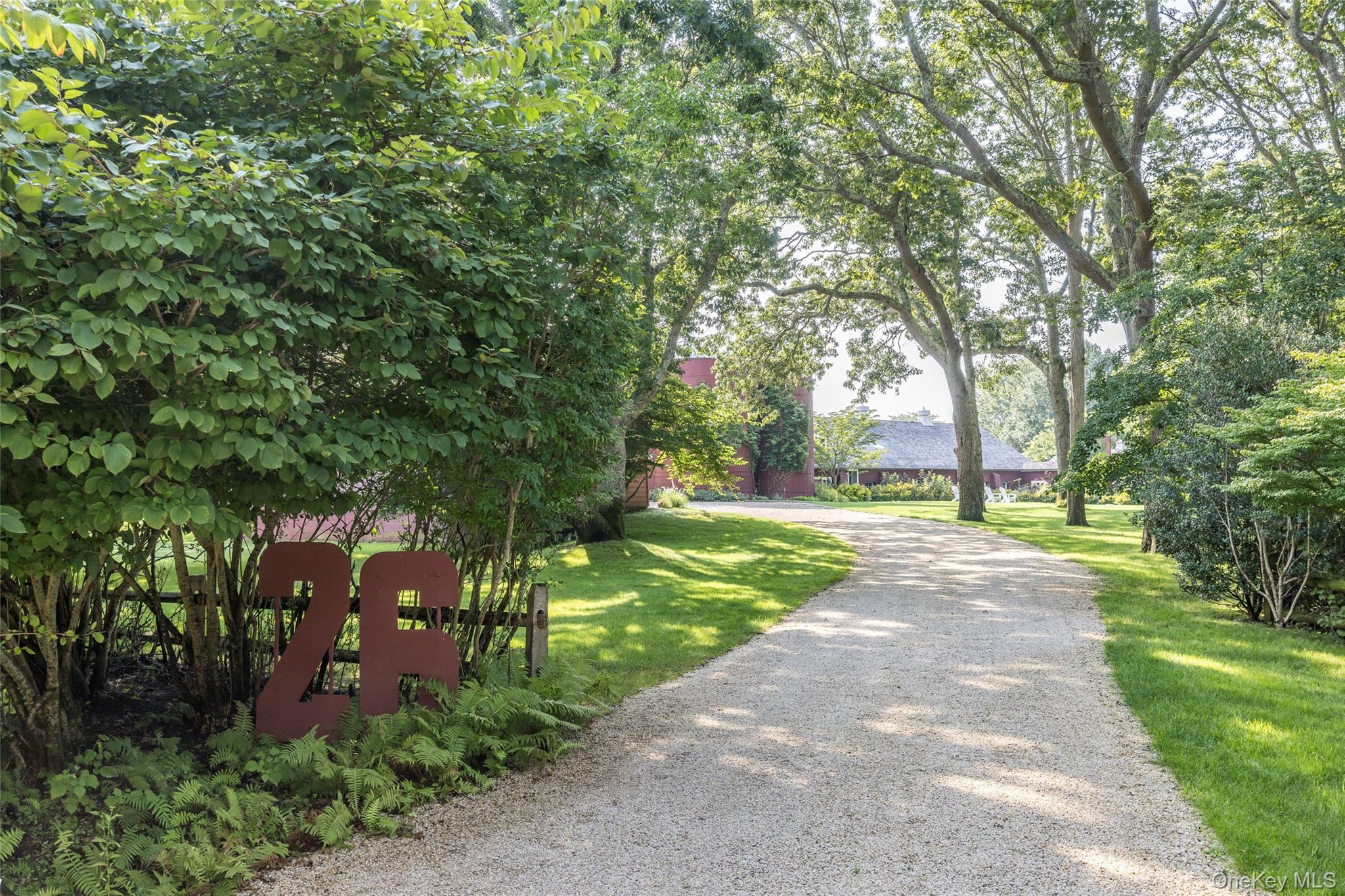 #3 photo, 26 Ruxton Road, East Hampton , NY 11937