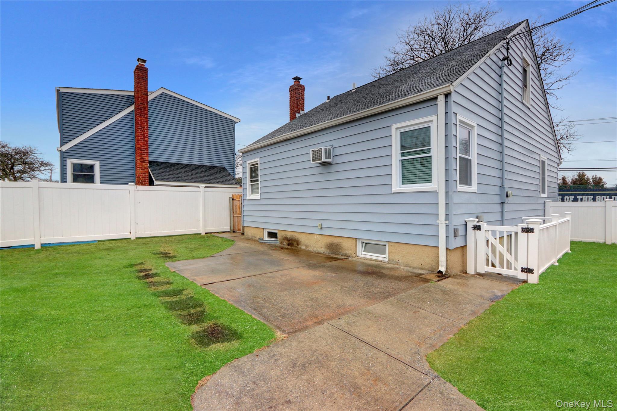 #18 photo, 787 Stewart Avenue, Bethpage , NY 11714