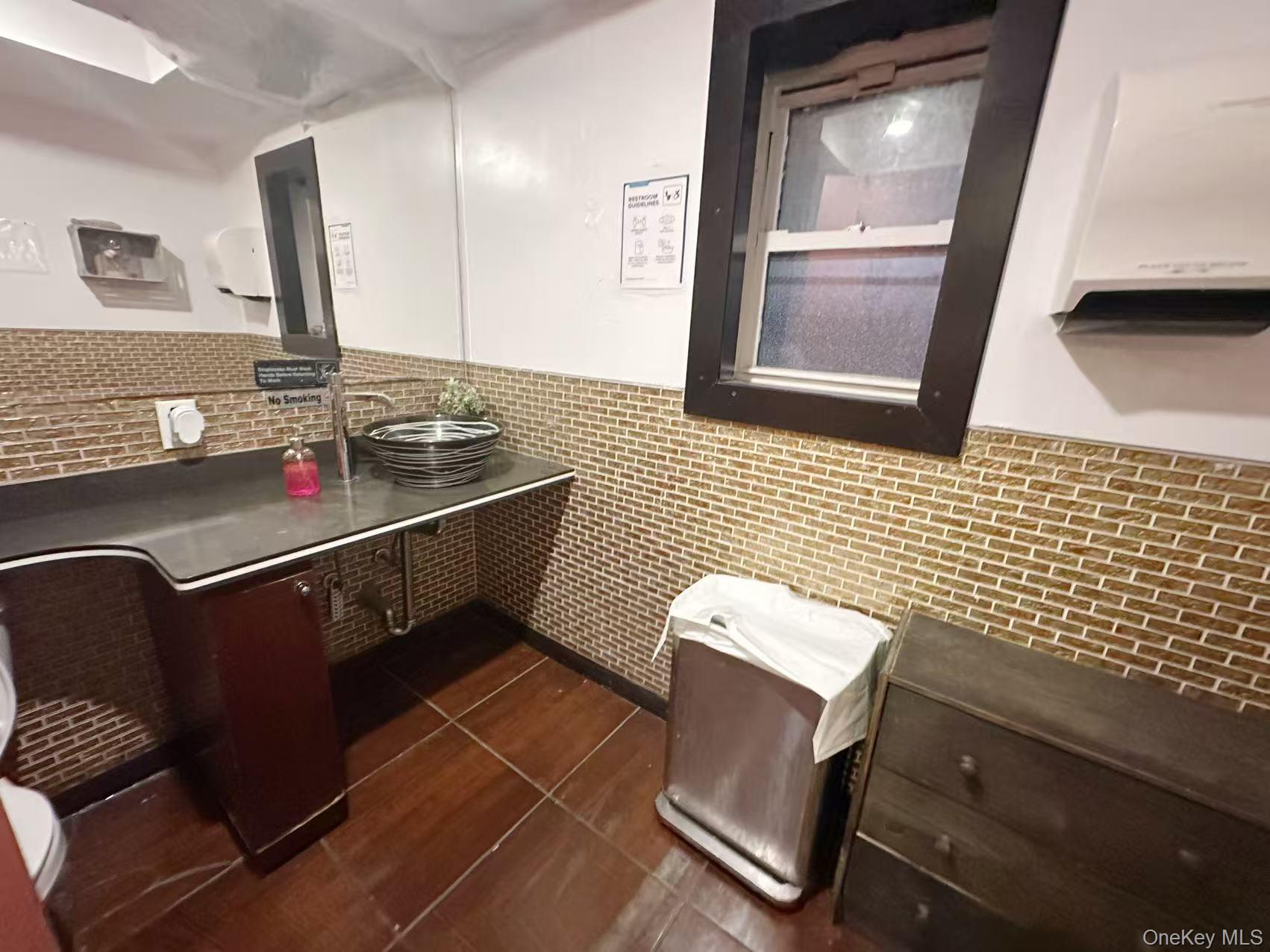 #11 photo, 149-XX 41st Avenue, クイーンズ区 Flushing , NY 11355