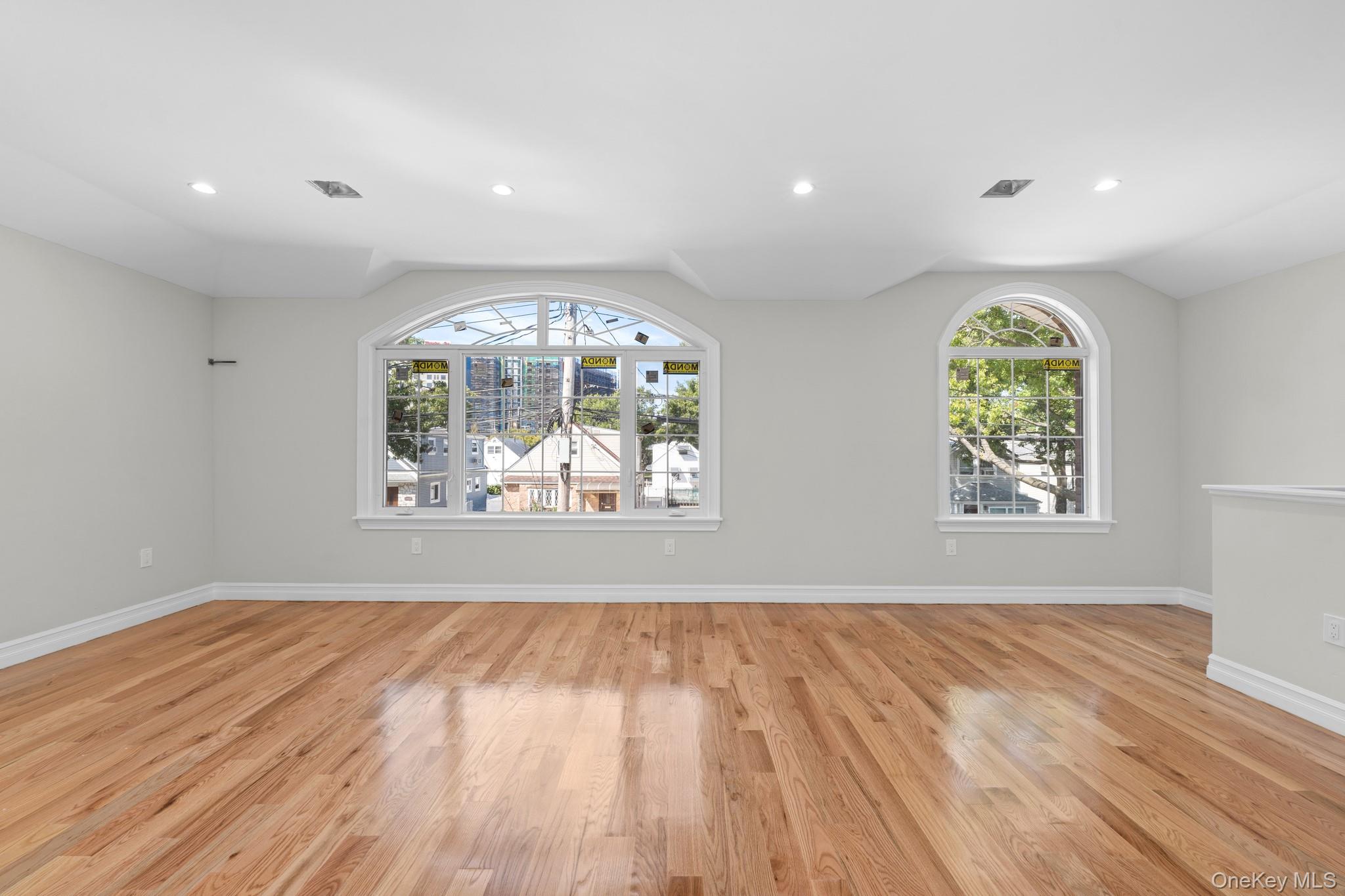 #12 photo, 13323 146th Street, クイーンズ区 South Ozone Park , NY 11436