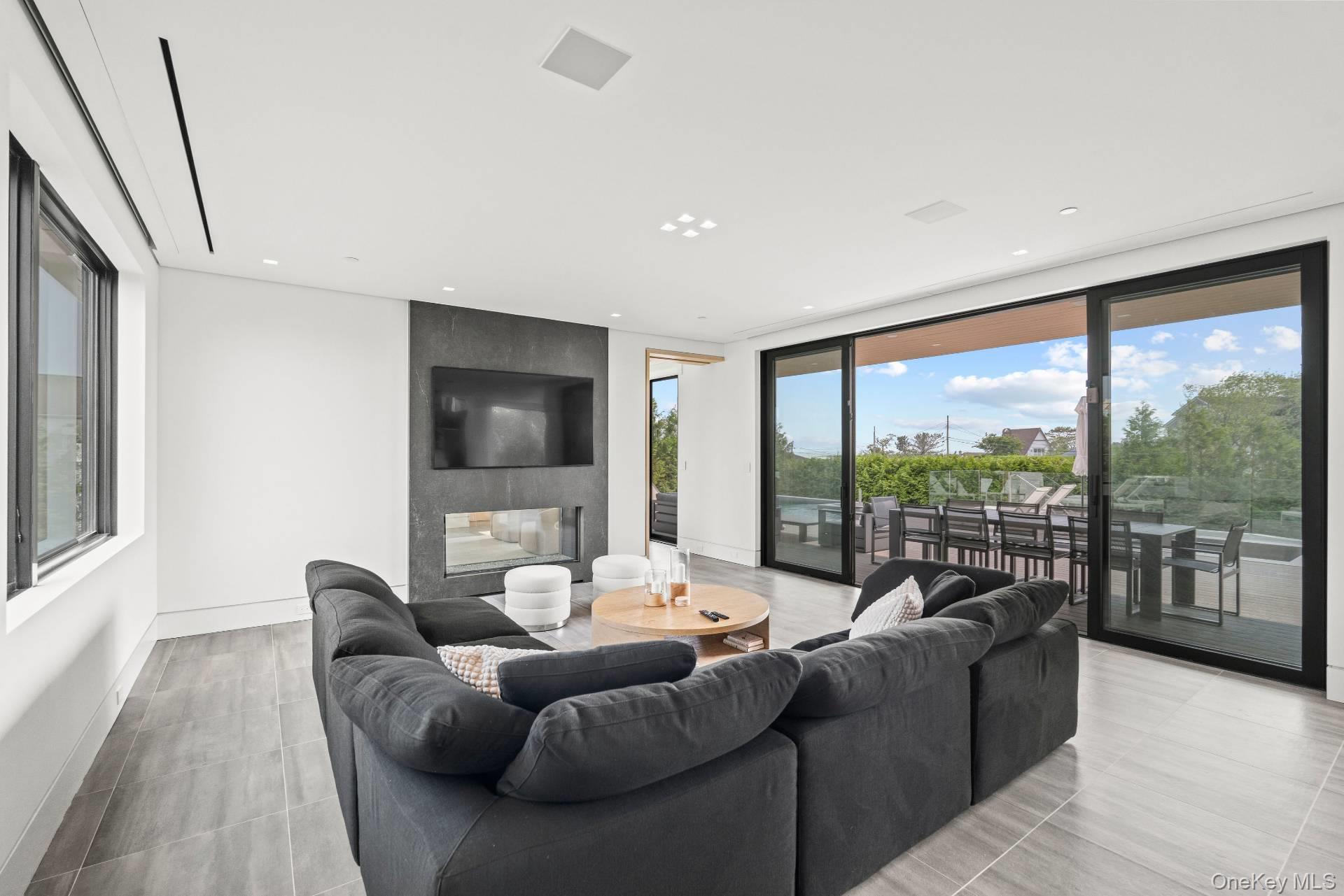 #10 photo, 8 Middle Pond Lane, Southampton , NY 11968