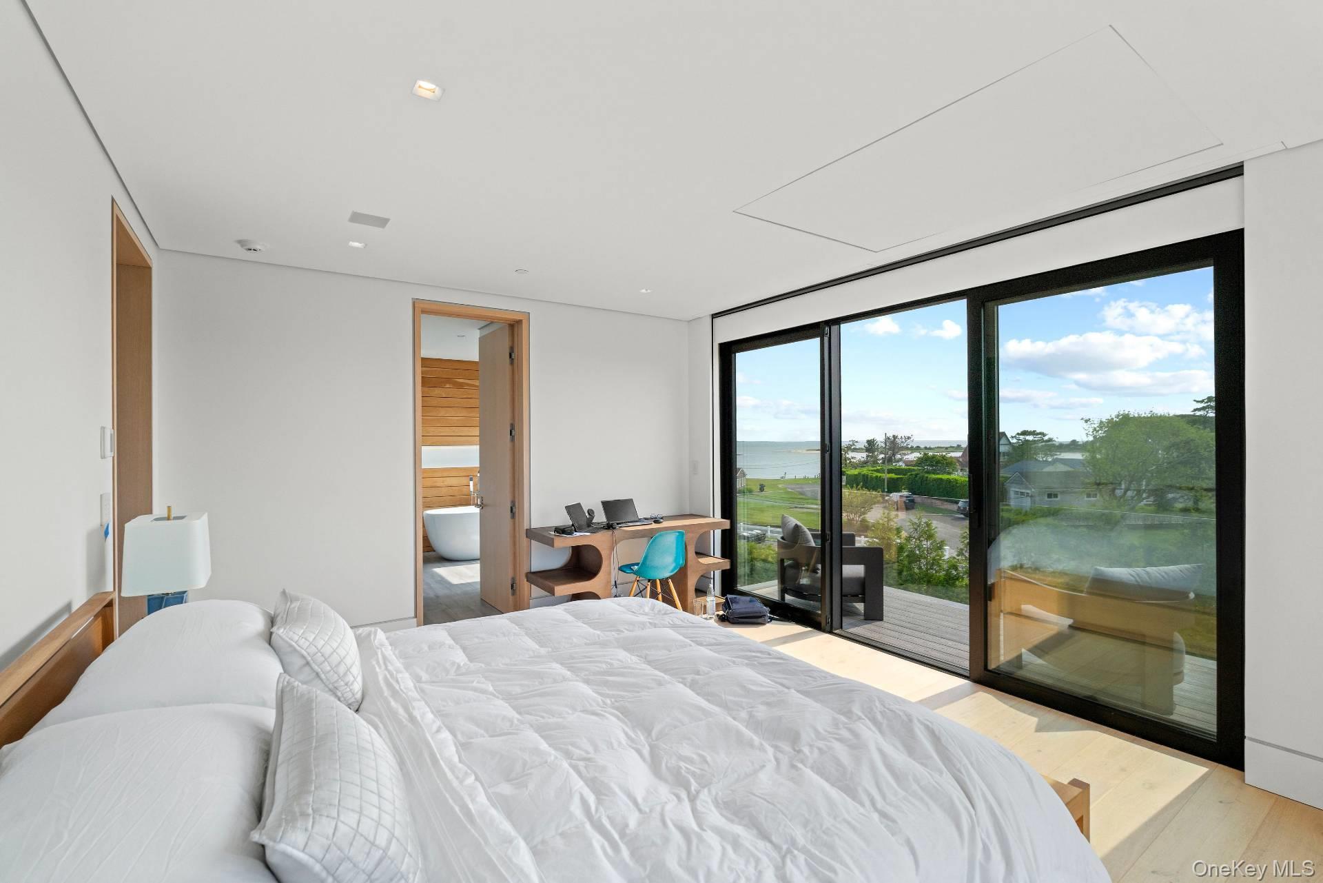 #13 photo, 8 Middle Pond Lane, Southampton , NY 11968