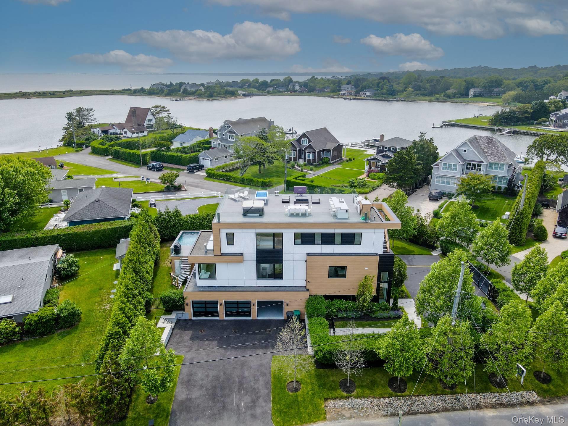 #15 photo, 8 Middle Pond Lane, Southampton , NY 11968