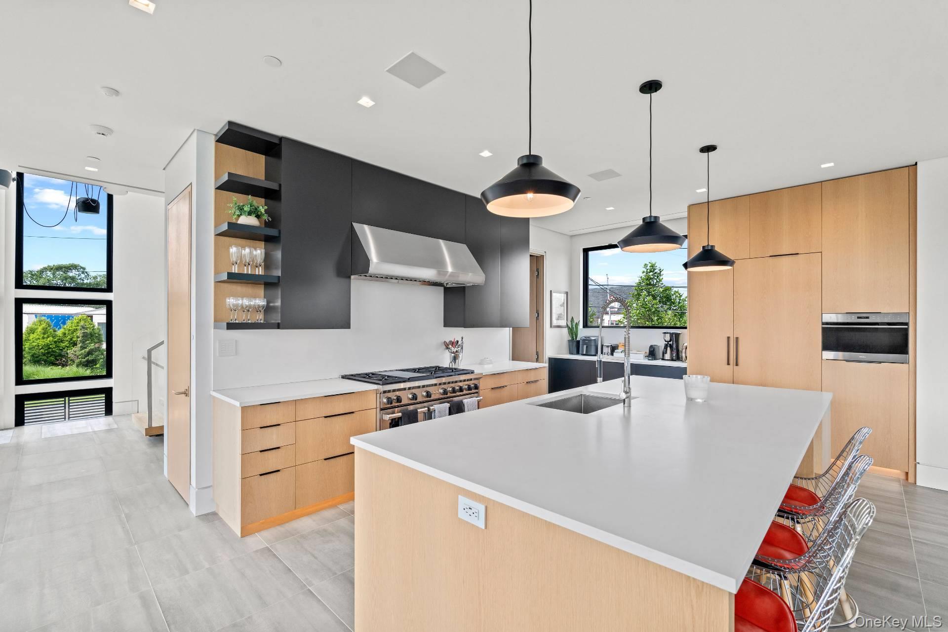 #9 photo, 8 Middle Pond Lane, Southampton , NY 11968