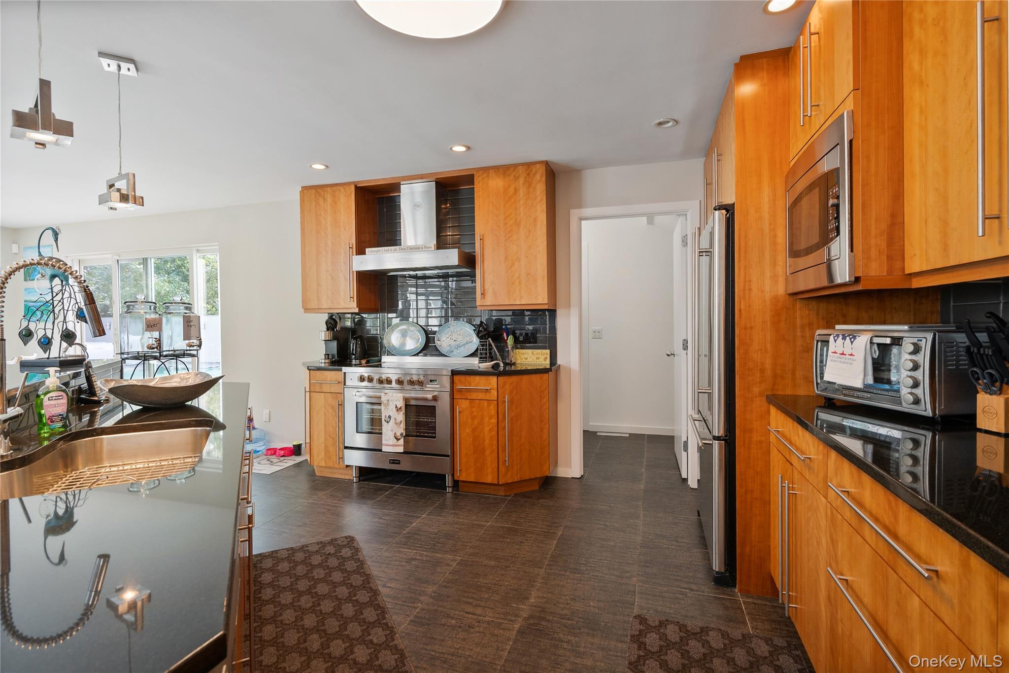 #10 photo, 9 Peacock Path, サフォーク郡 East Quogue , NY 11942