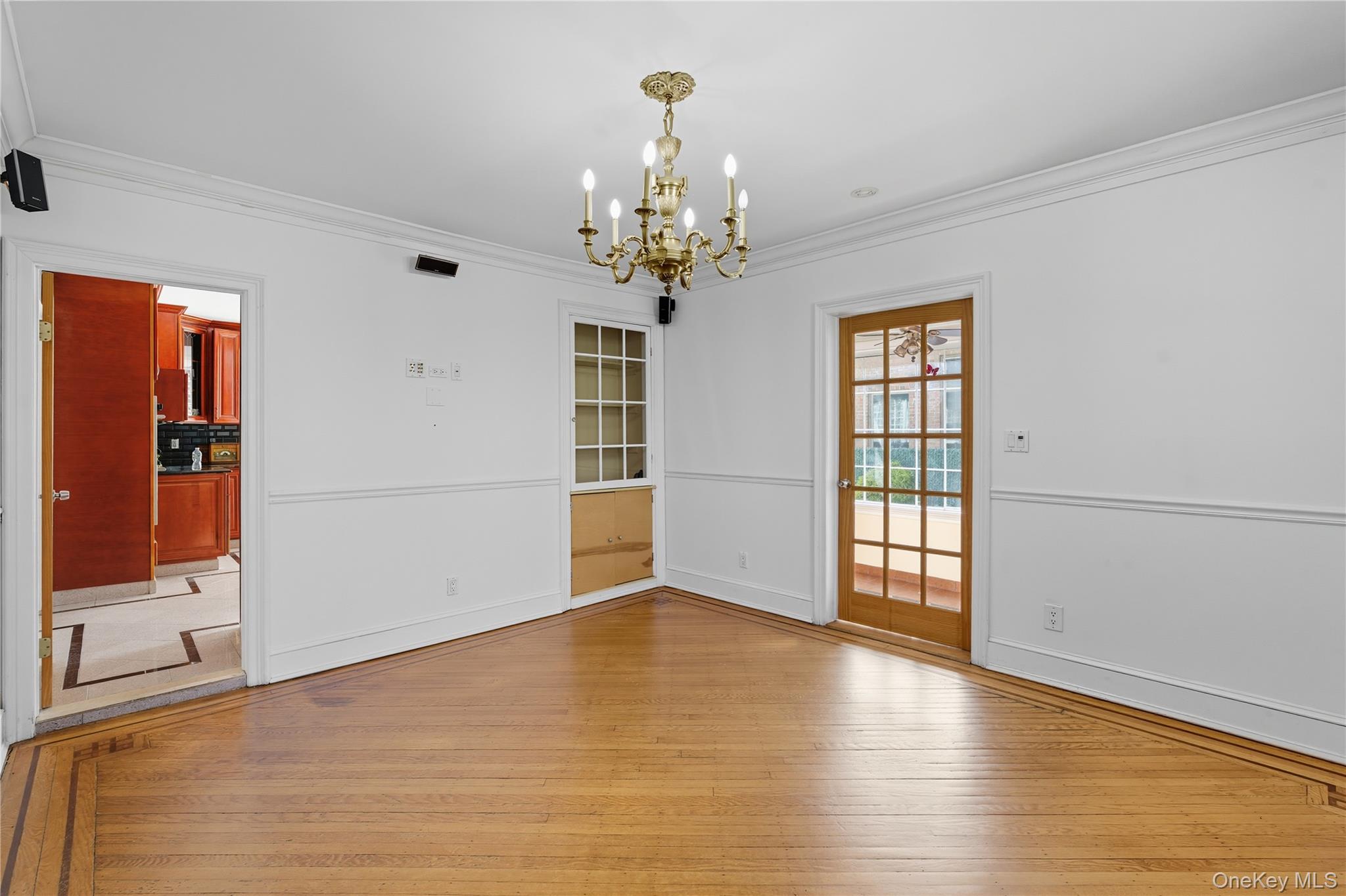 #11 photo, 255-10 Iowa Road, Little Neck , NY 11362