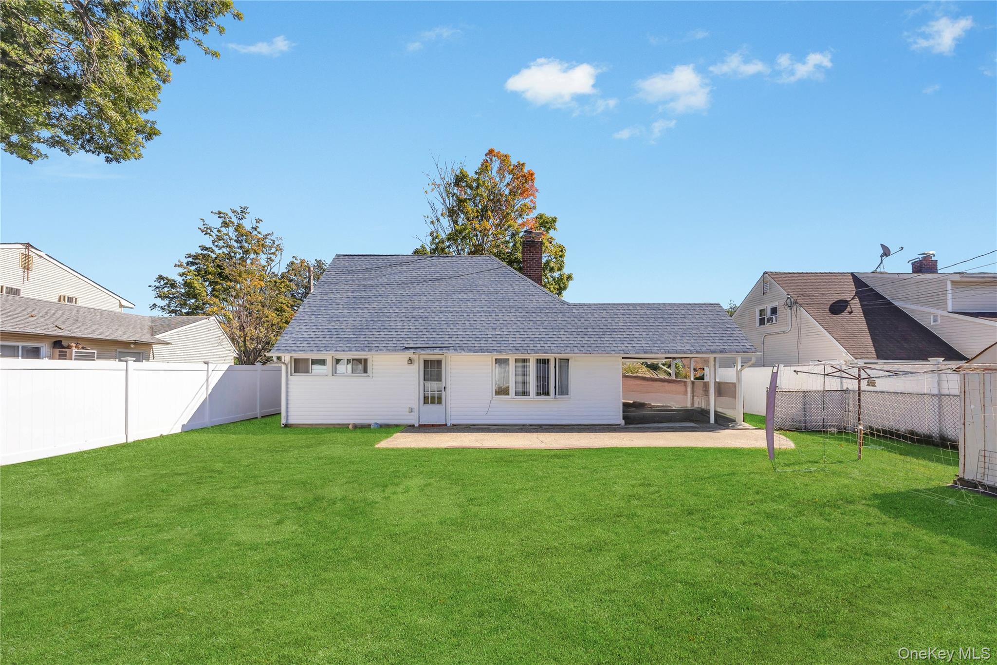 #2 photo, 16 Cloister Lane, Hicksville , NY 11801