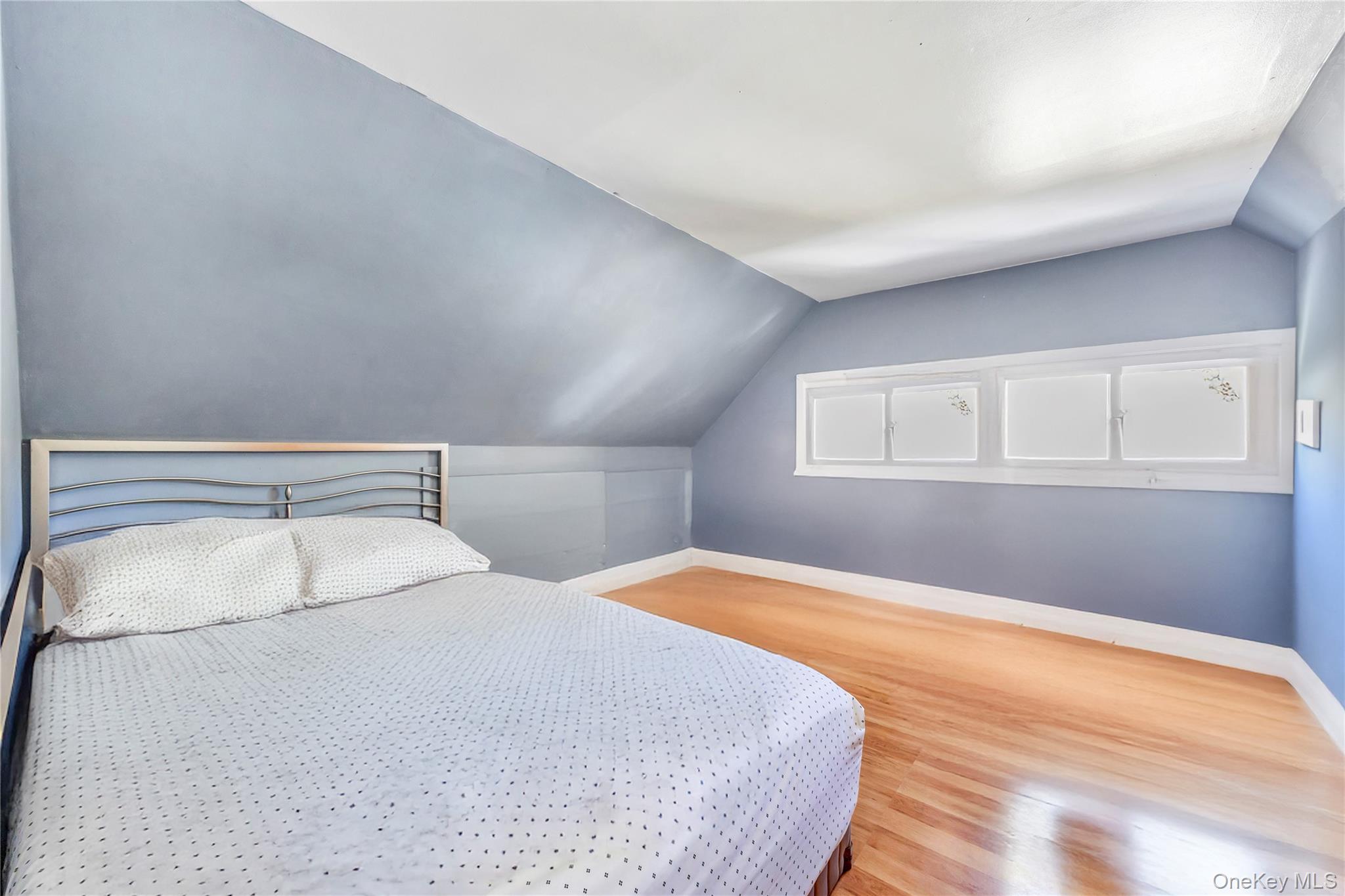 #9 photo, 16 Cloister Lane, Hicksville , NY 11801