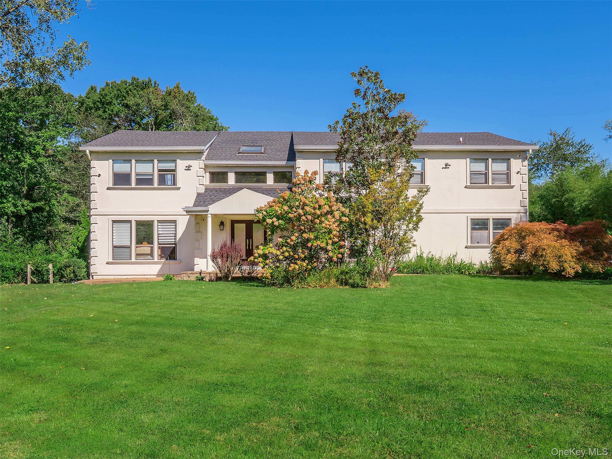 #1 photo, 32 Carriage Road, ナッソー郡 Great Neck , NY 11024