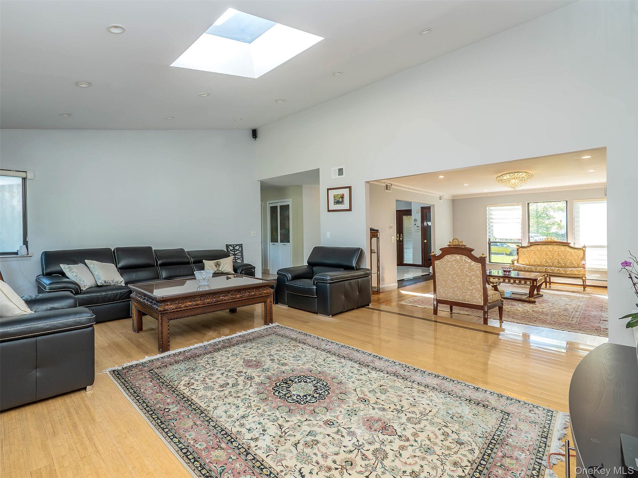 #12 photo, 32 Carriage Road, ナッソー郡 Great Neck , NY 11024