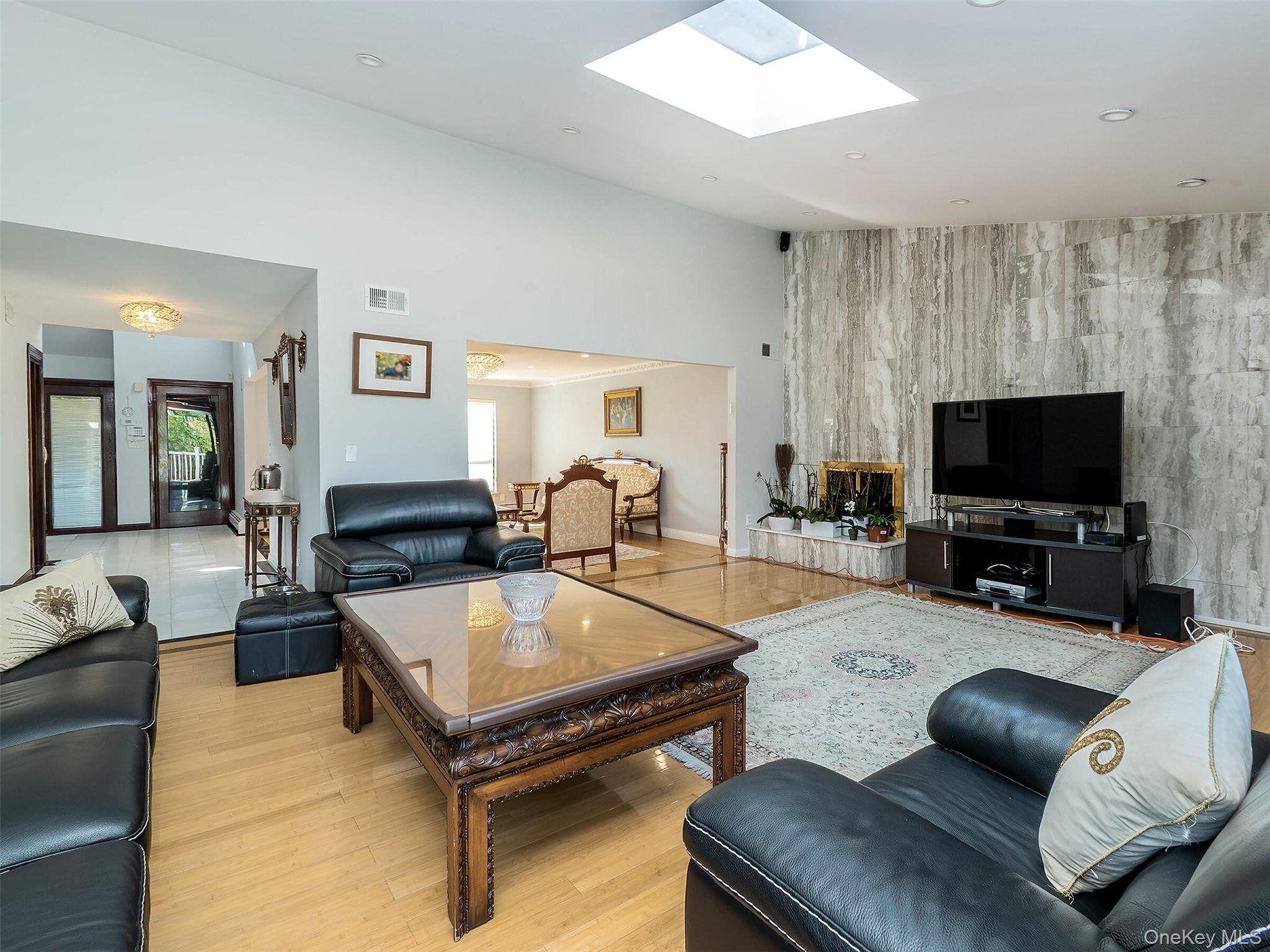 #15 photo, 32 Carriage Road, ナッソー郡 Great Neck , NY 11024