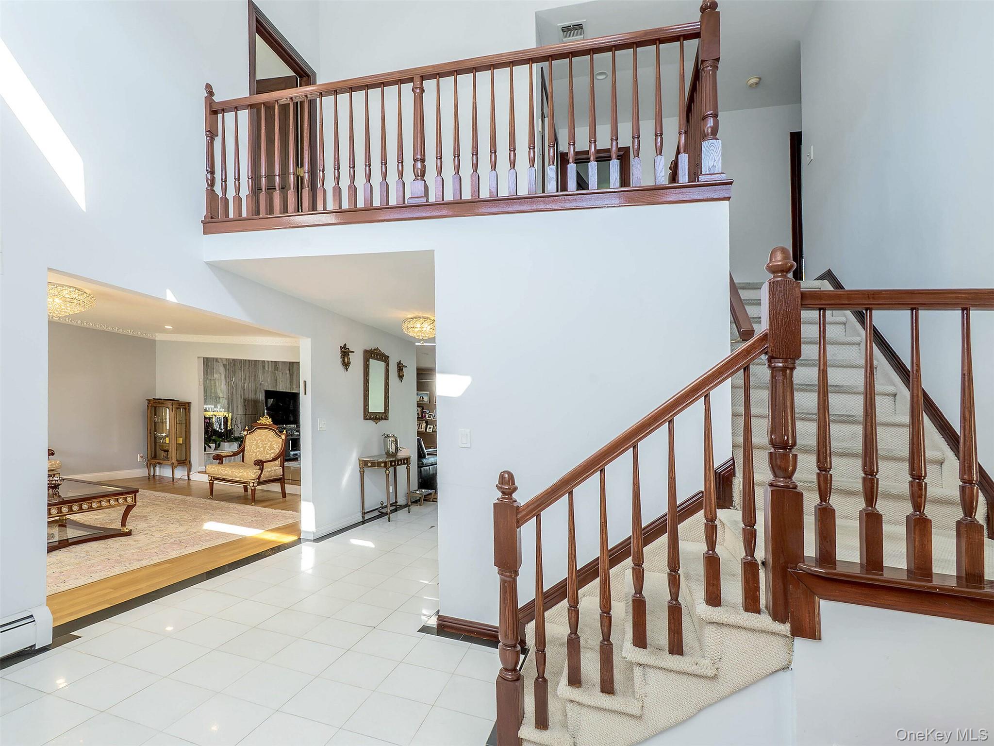 #17 photo, 32 Carriage Road, ナッソー郡 Great Neck , NY 11024