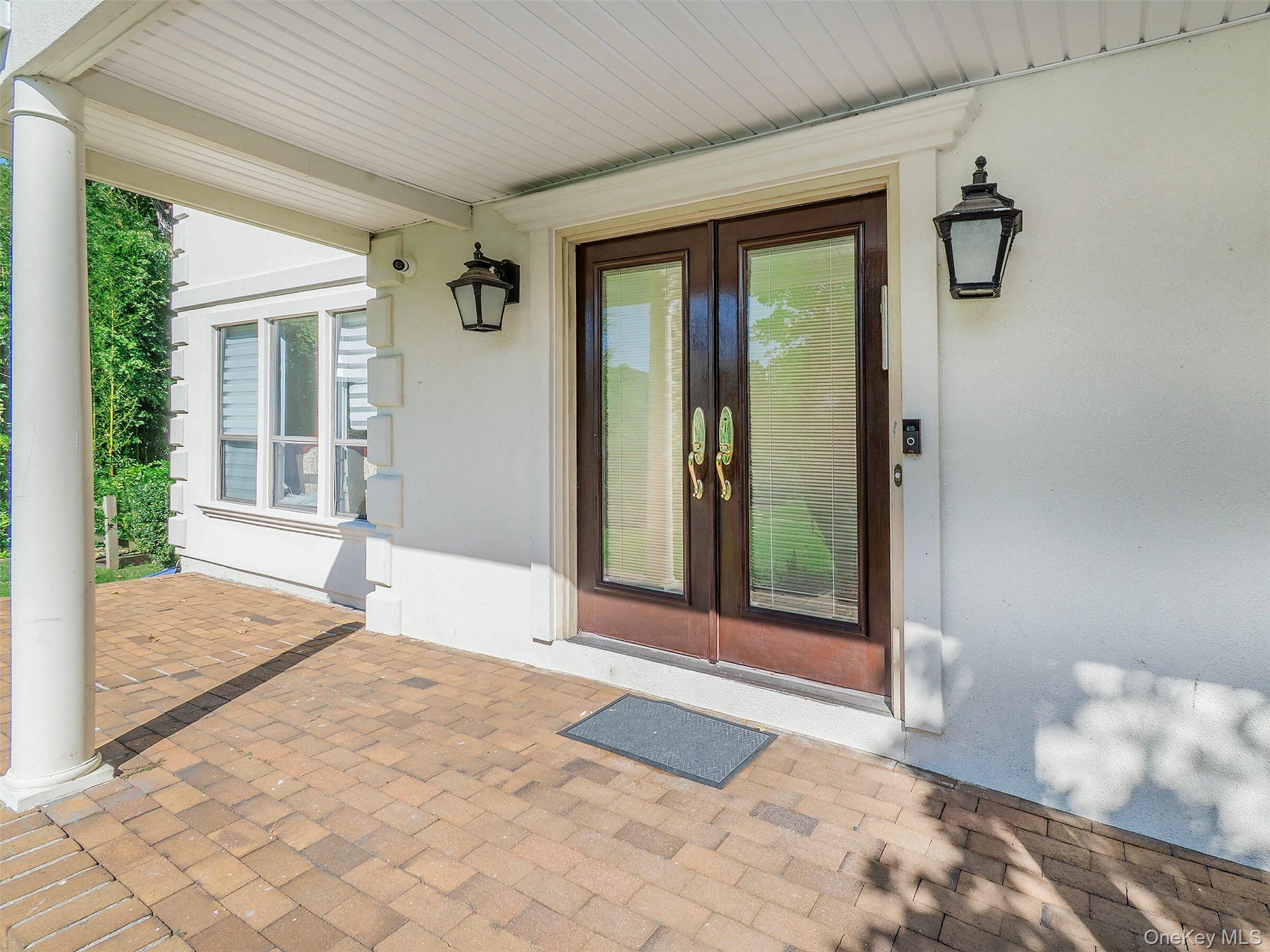 #2 photo, 32 Carriage Road, ナッソー郡 Great Neck , NY 11024