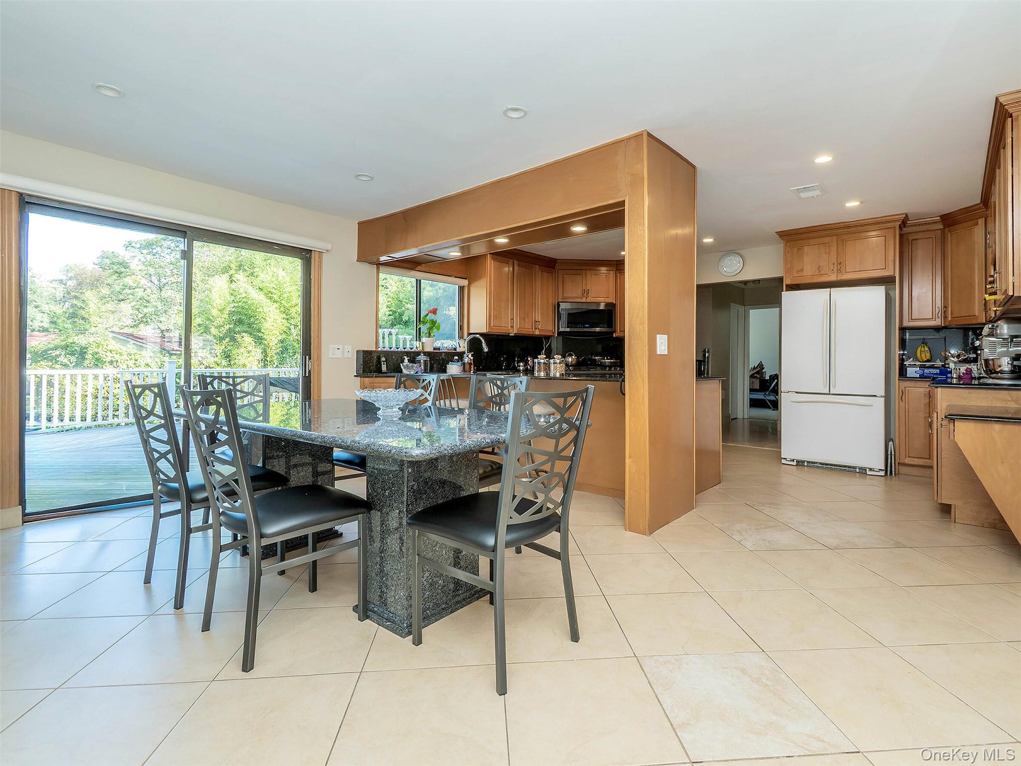 #6 photo, 32 Carriage Road, ナッソー郡 Great Neck , NY 11024