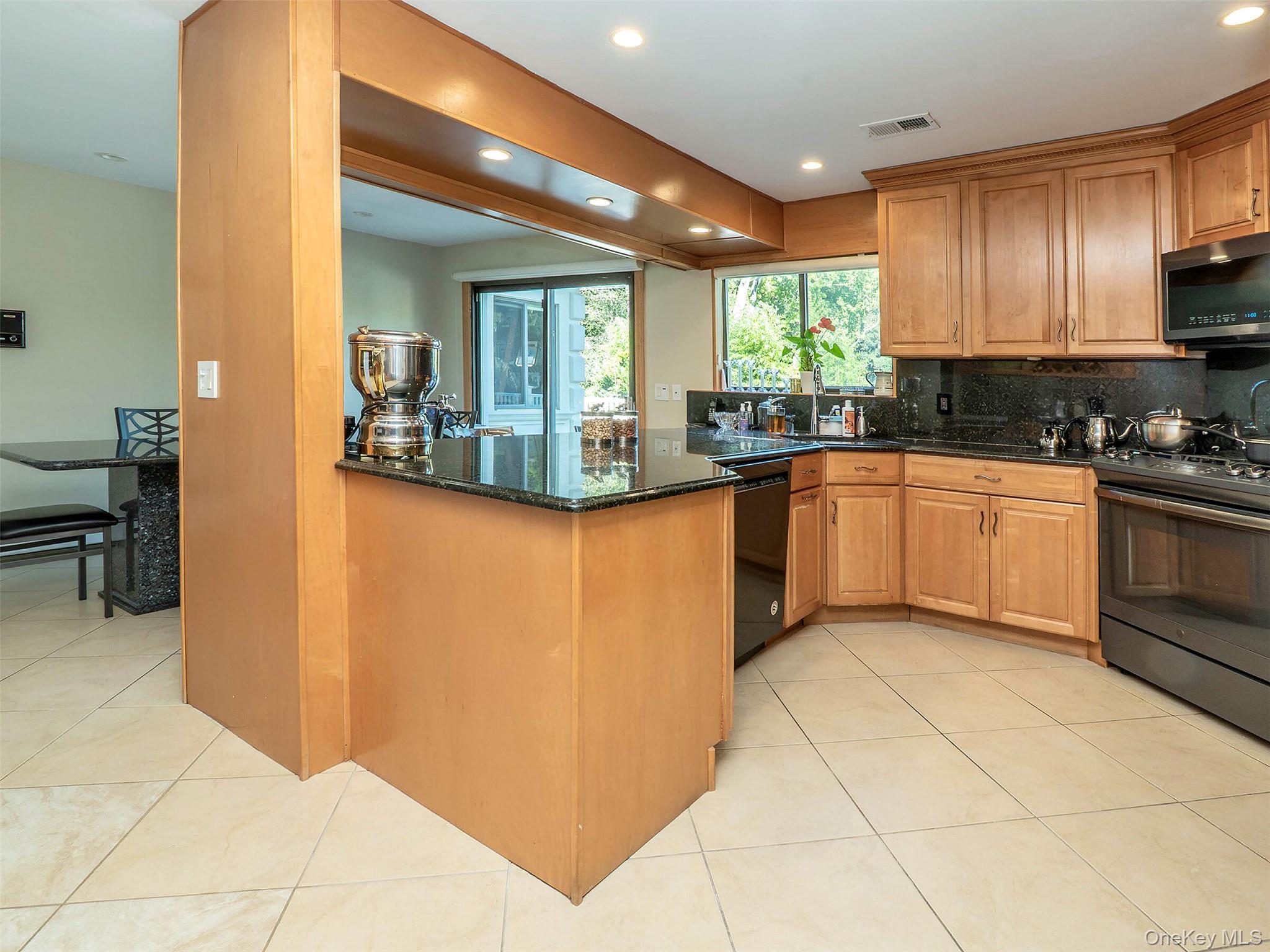 #7 photo, 32 Carriage Road, ナッソー郡 Great Neck , NY 11024