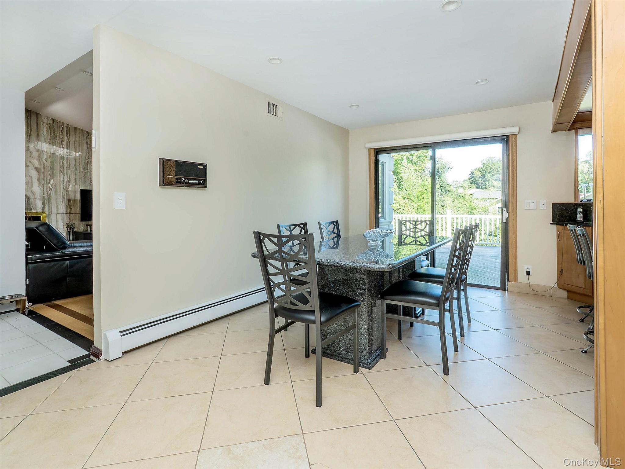 #8 photo, 32 Carriage Road, ナッソー郡 Great Neck , NY 11024