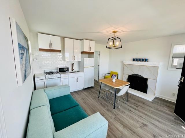 #4 photo, 833 oceanfront, ナッソー郡 Long Beach , NY 11561