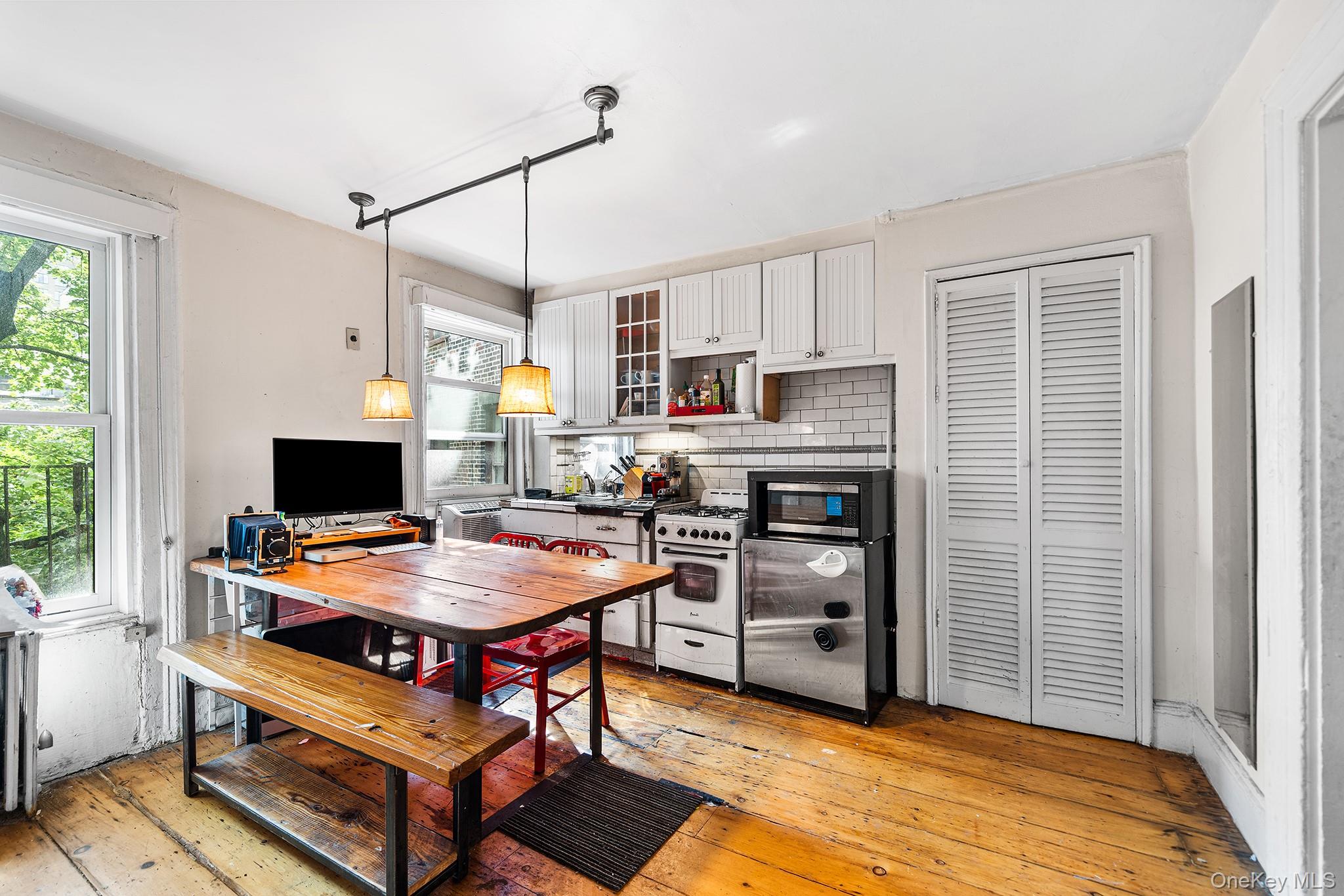 #3 photo, 340 W 11th Street, New York (Manhattan) , NY 10014