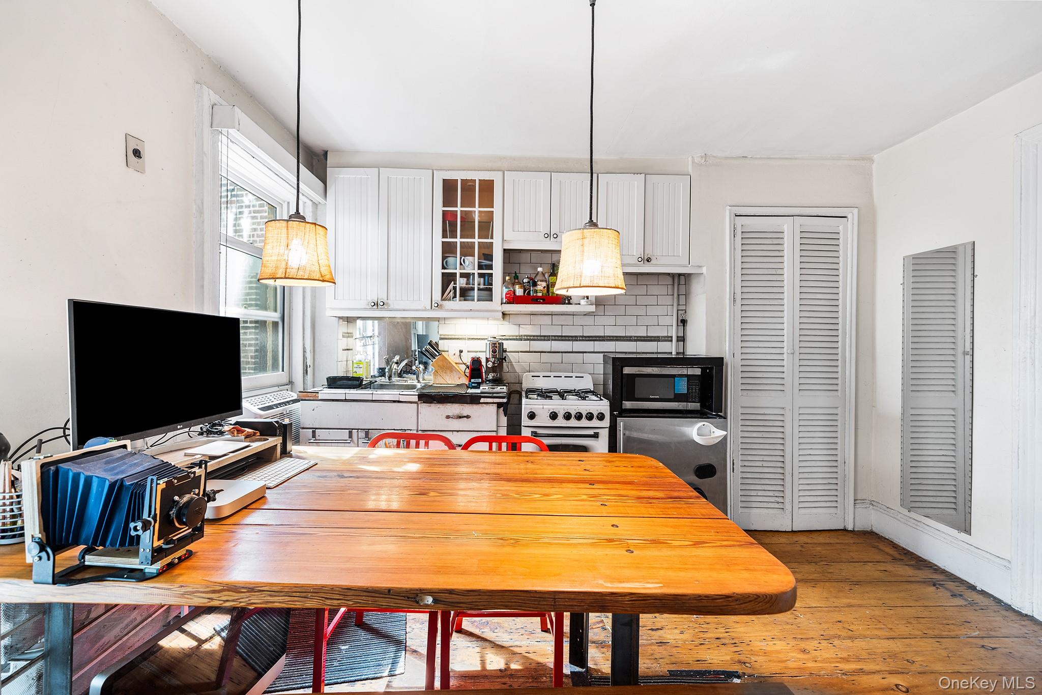 #4 photo, 340 W 11th Street, New York (Manhattan) , NY 10014