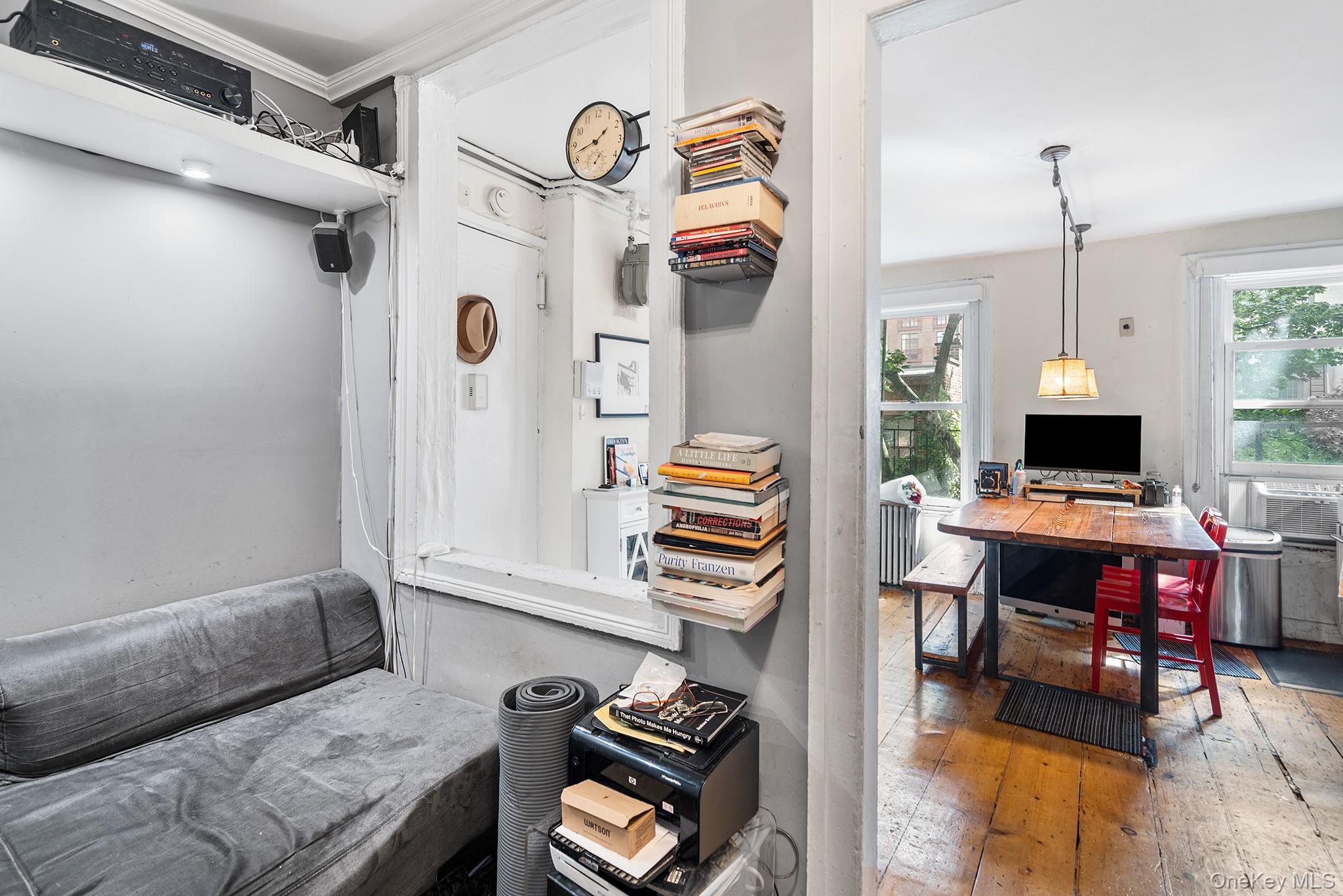 #6 photo, 340 W 11th Street, New York (Manhattan) , NY 10014