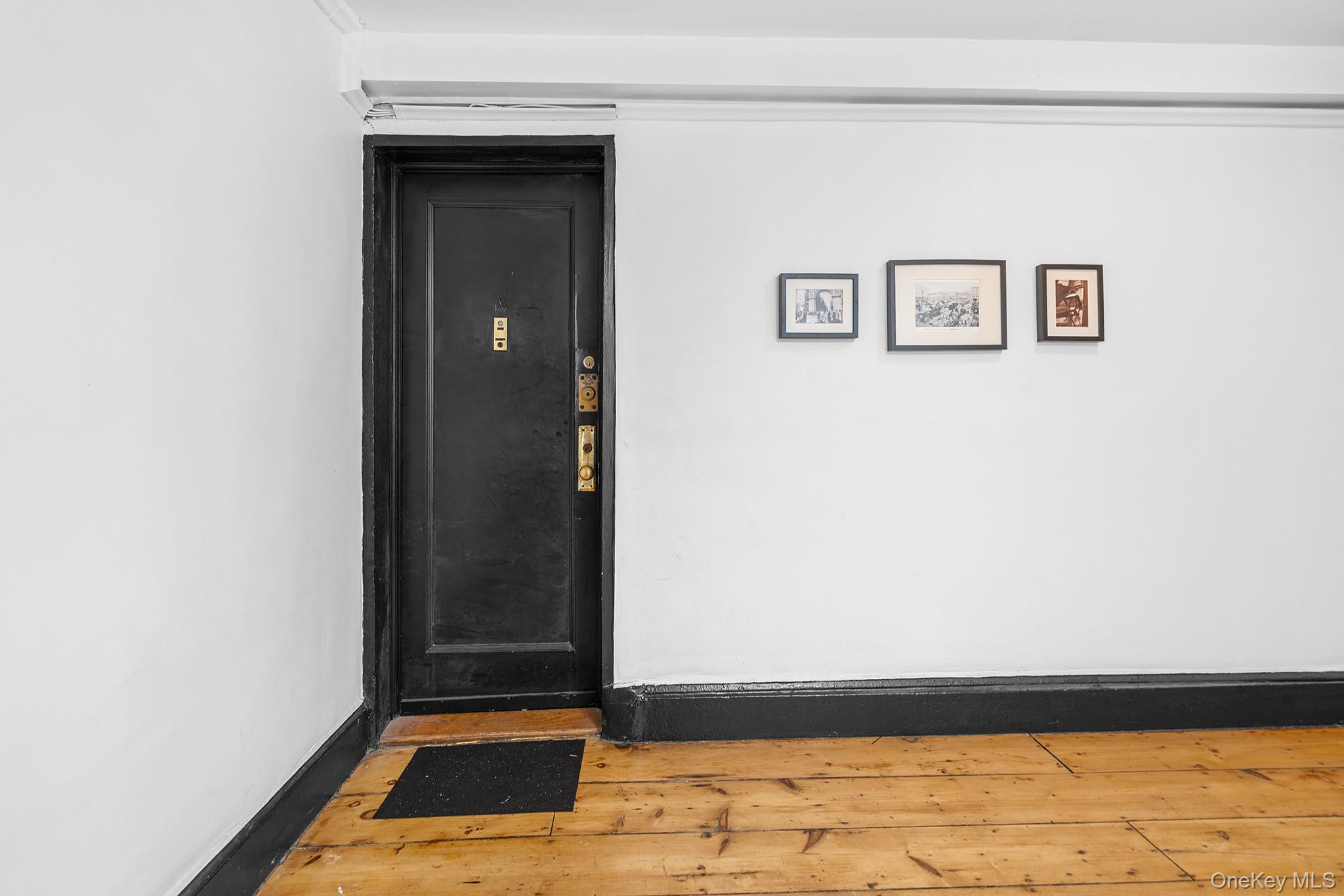 #9 photo, 340 W 11th Street, New York (Manhattan) , NY 10014