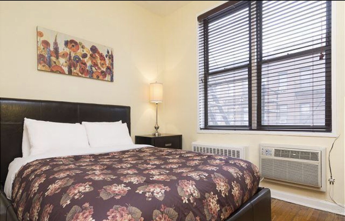 #3 photo, 238 E 82ND Street, Yorkville , NY 10028