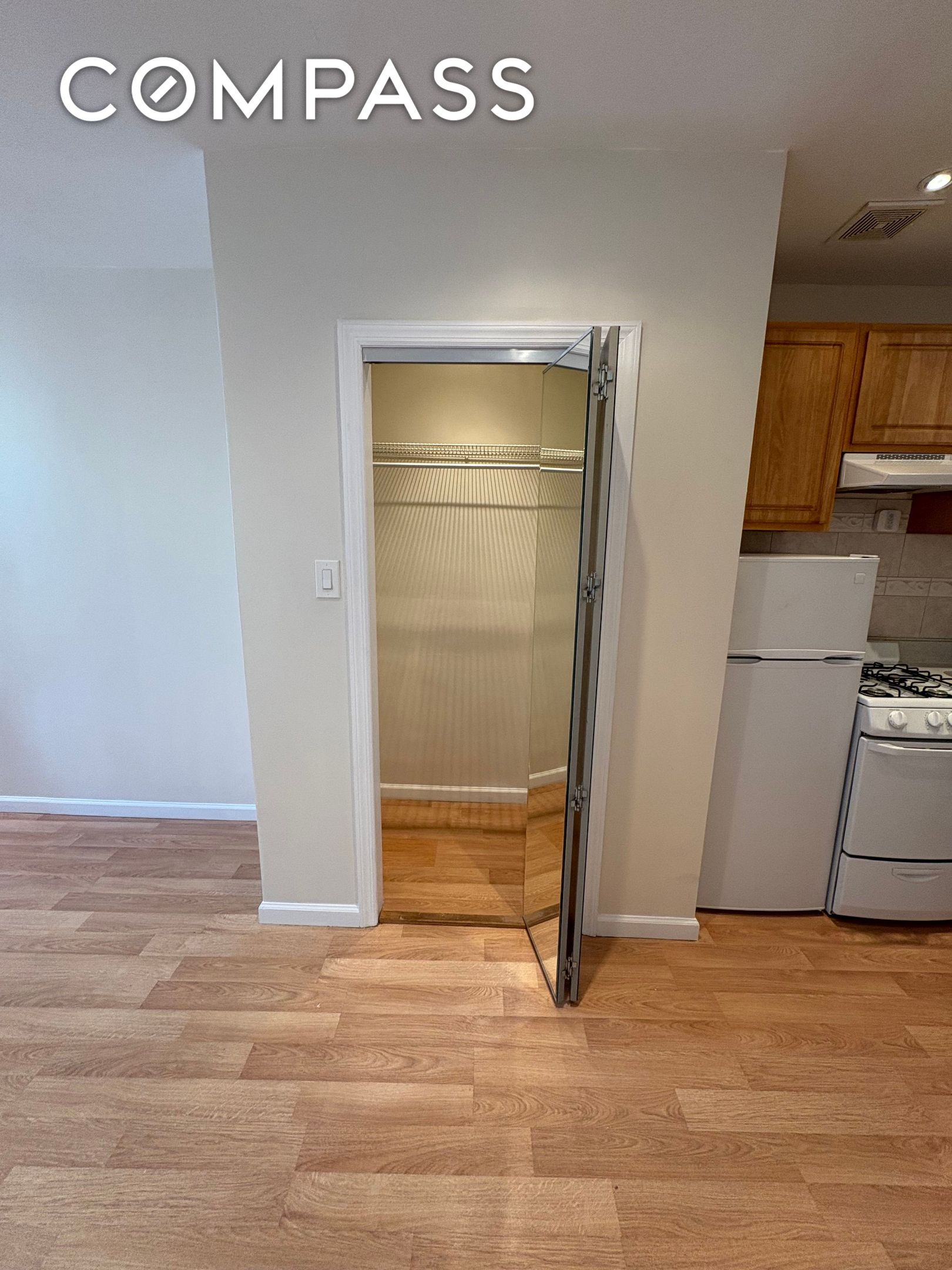 #12 photo, New York City, East Village , NY 10009