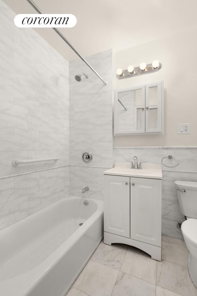 #6 photo, New York City, マンハッタン Lincoln Square , NY 10023