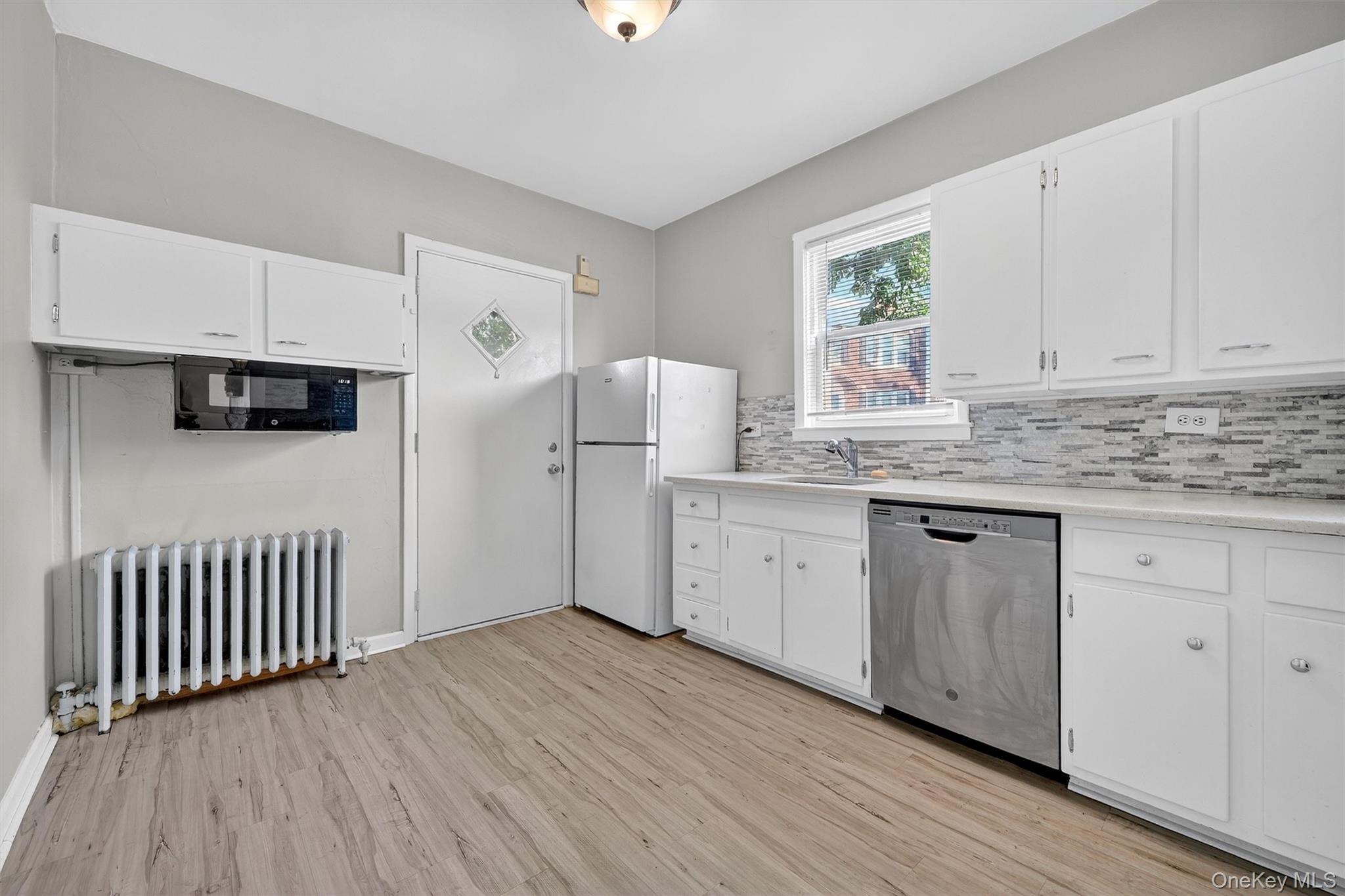 #11 photo, 1451 Cornell Place, Bronx , NY 10461