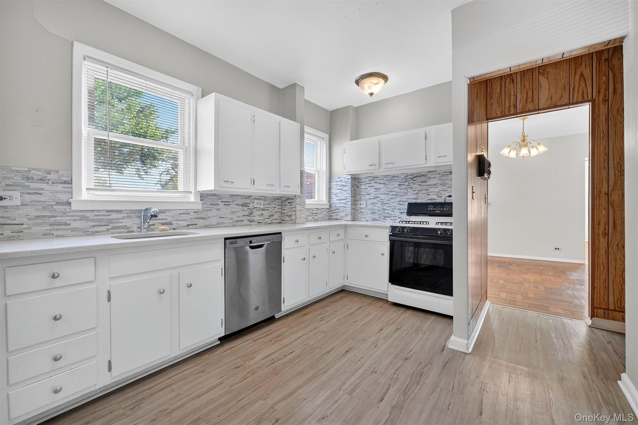 #13 photo, 1451 Cornell Place, Bronx , NY 10461