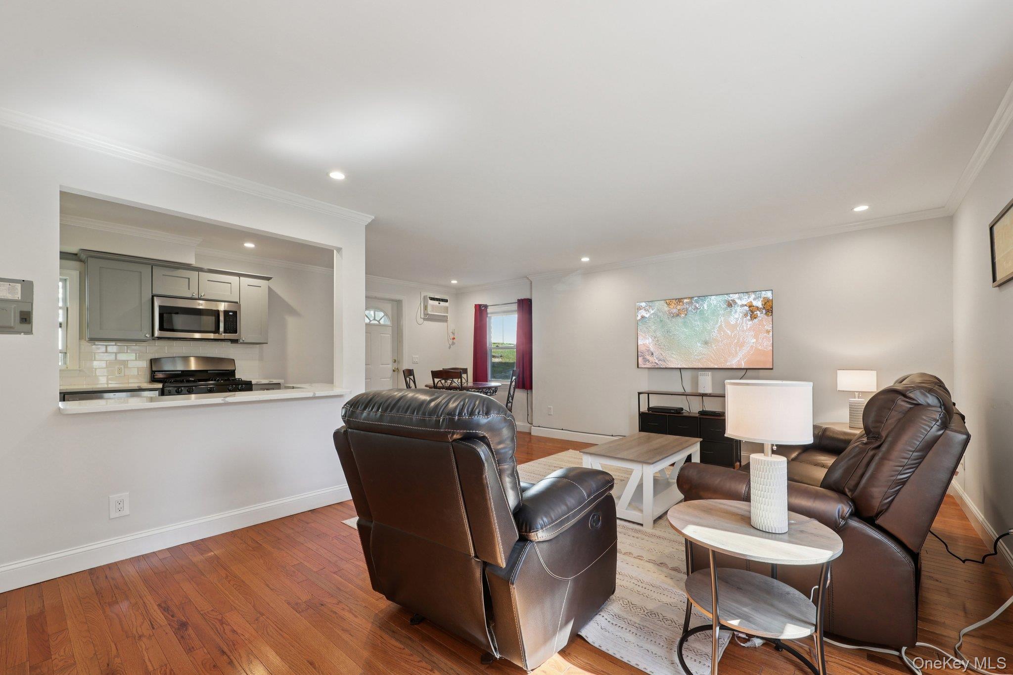 #2 photo, 24 Wappanocca Avenue, Rye , NY 10850