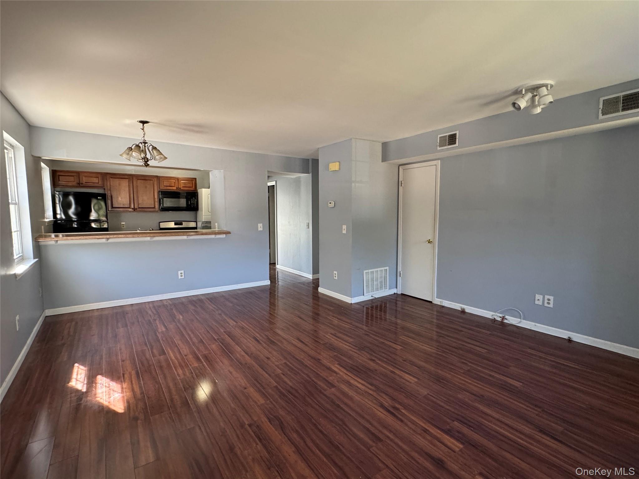 #4 photo, 276 Temple Hill Road, New Windsor , NY 12553