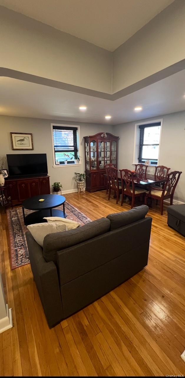 #5 photo, 200 Richbell Road, Mamaroneck , NY 10543