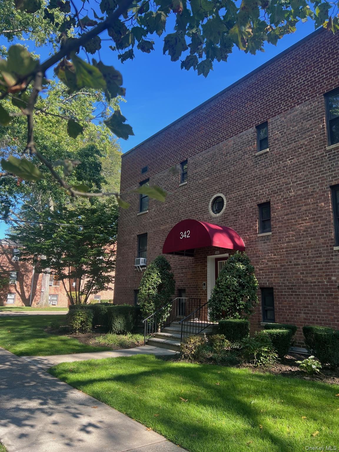 #13 photo, 342 Richbell, Mamaroneck , NY 10543